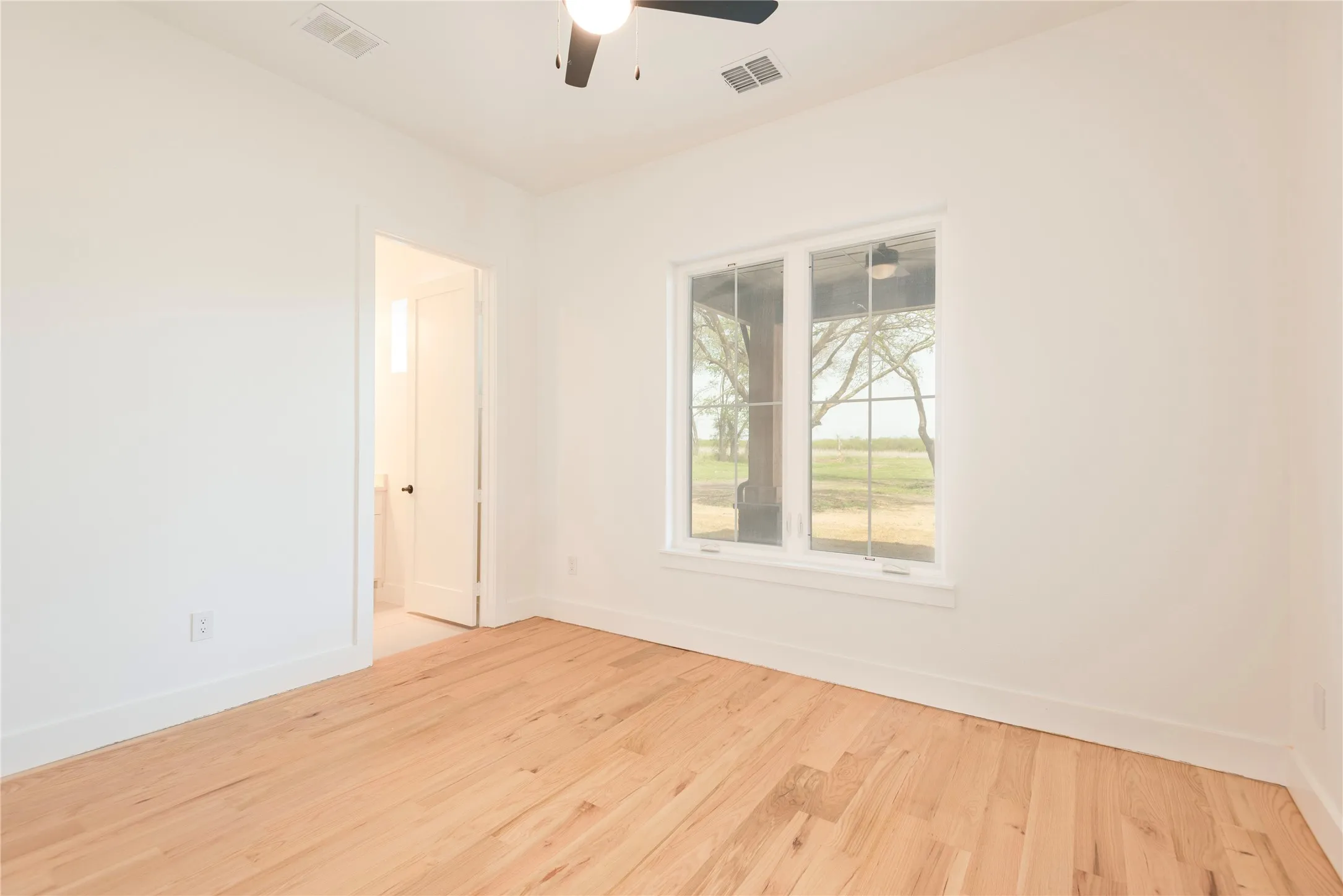 Single Family Residence For Sale in Hunt County , 4863 County Road 1098, Celeste, Texas 75423, 3 Bedroom, 4 Bathroom, 2 Garage spaces, 2,310 Sqft, built in 2025, mls#21387553, Real Estate Agent in Celeste, Homes For Sale in Hunt county, Homes For Sale in Celeste, Realtor in Celeste Texas, Real Estate Brokerage Independent Realty Texas, Luminita Cordes Realtor