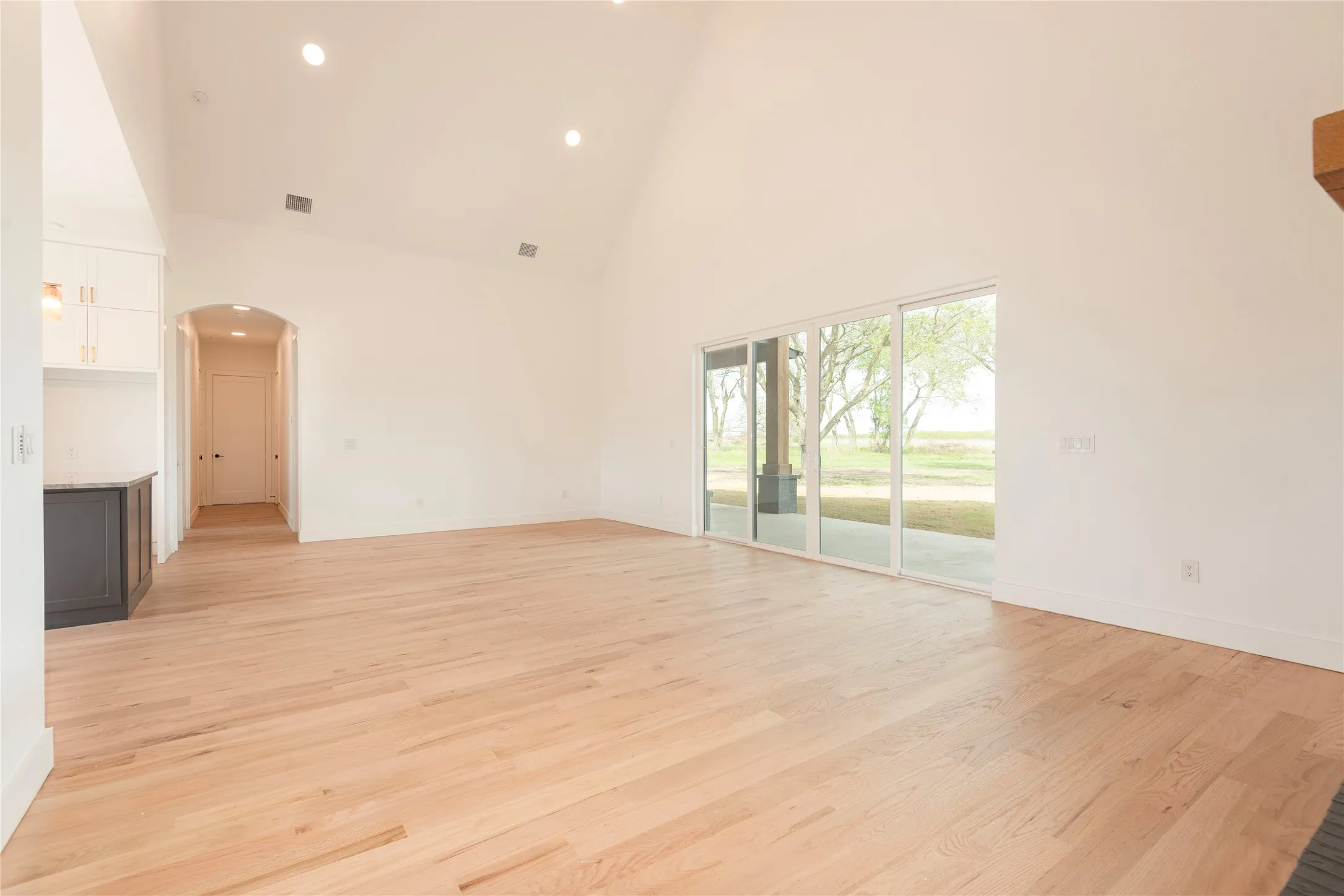 Single Family Residence For Sale in Hunt County , 4863 County Road 1098, Celeste, Texas 75423, 3 Bedroom, 4 Bathroom, 2 Garage spaces, 2,310 Sqft, built in 2025, mls#21387553, Real Estate Agent in Celeste, Homes For Sale in Hunt county, Homes For Sale in Celeste, Realtor in Celeste Texas, Real Estate Brokerage Independent Realty Texas, Luminita Cordes Realtor