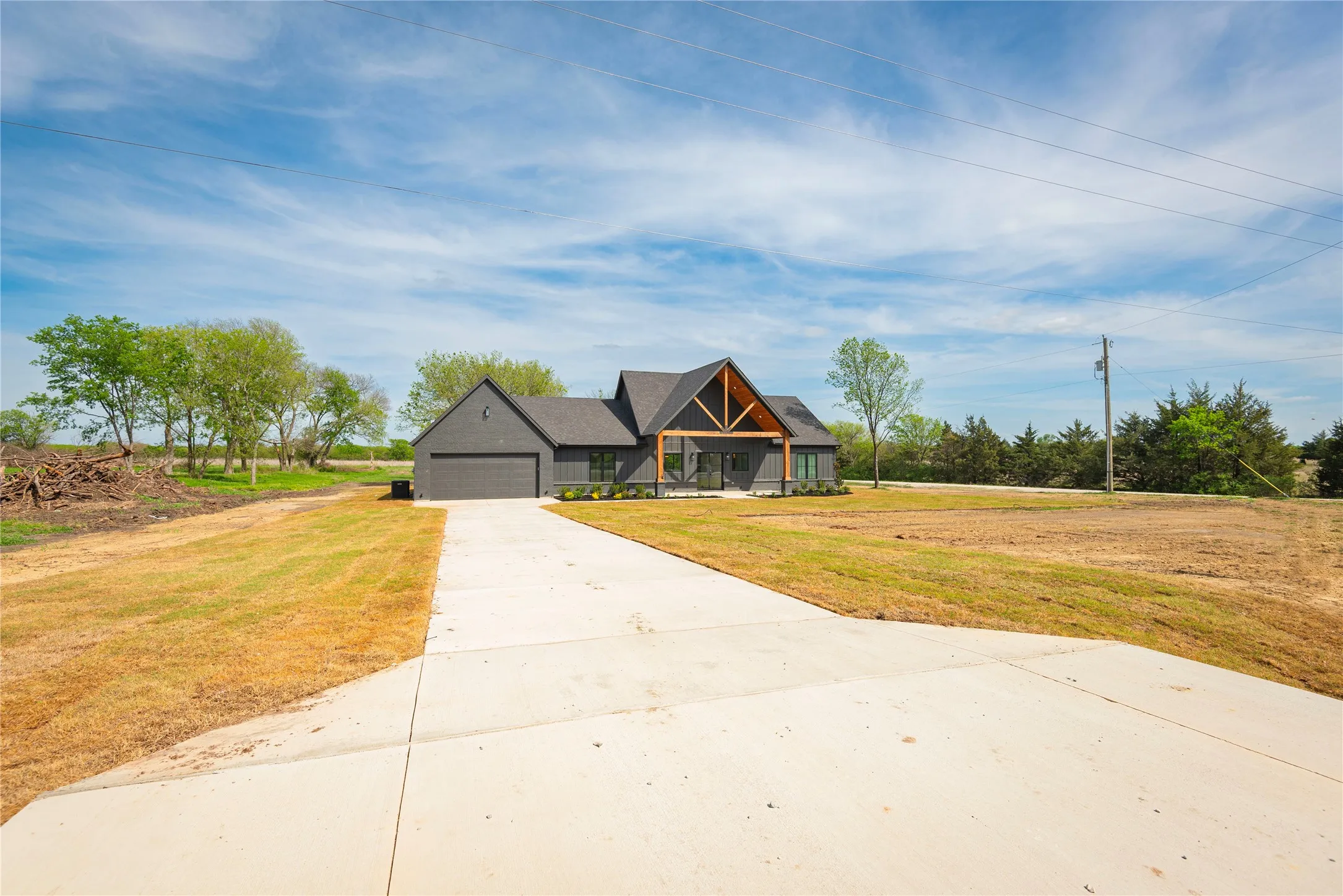 Single Family Residence For Sale in Hunt County , 4863 County Road 1098, Celeste, Texas 75423, 3 Bedroom, 4 Bathroom, 2 Garage spaces, 2,310 Sqft, built in 2025, mls#21387553, Real Estate Agent in Celeste, Homes For Sale in Hunt county, Homes For Sale in Celeste, Realtor in Celeste Texas, Real Estate Brokerage Independent Realty Texas, Luminita Cordes Realtor