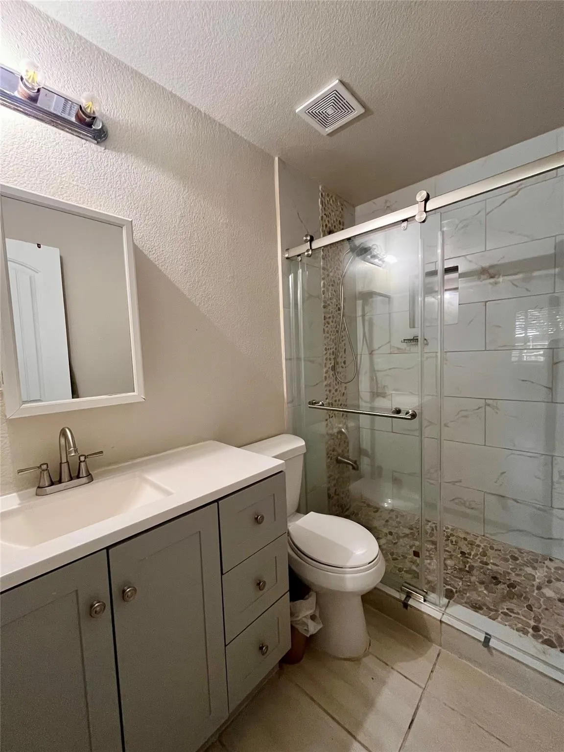 Single Family Residence For Rent in Dallas County , 2336 Summit Lane, Dallas, Texas 75227, 3 Bedroom, 2 Bathroom, 1 Garage spaces, 1,200 Sqft, built in 1999, mls#21387555, Real Estate Agent in Dallas, Homes For Rent in Dallas county, Homes For Rent in Dallas, Realtor in Dallas Texas, Real Estate Brokerage Independent Realty Texas, Luminita Cordes Realtor