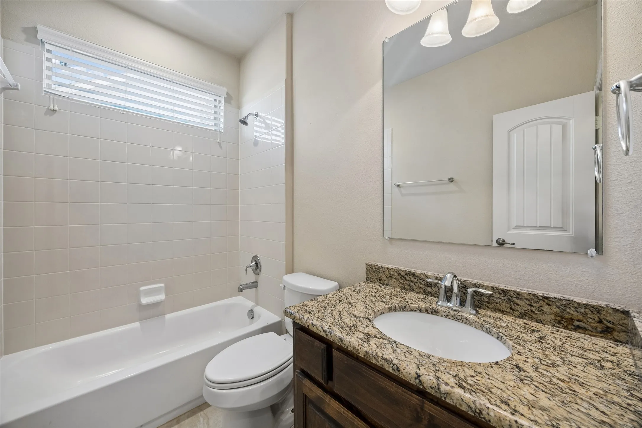 Single Family Residence For Rent in Denton County , 1824 Balboa Park Drive, Prosper, Texas 75078, 5 Bedroom, 3 Bathroom, 2 Garage spaces, 3,082 Sqft, built in 2016, mls#21382806, Real Estate Agent in Prosper, Homes For Rent in Denton county, Homes For Rent in Prosper, Realtor in Prosper Texas, Real Estate Brokerage Independent Realty Texas, Luminita Cordes Realtor