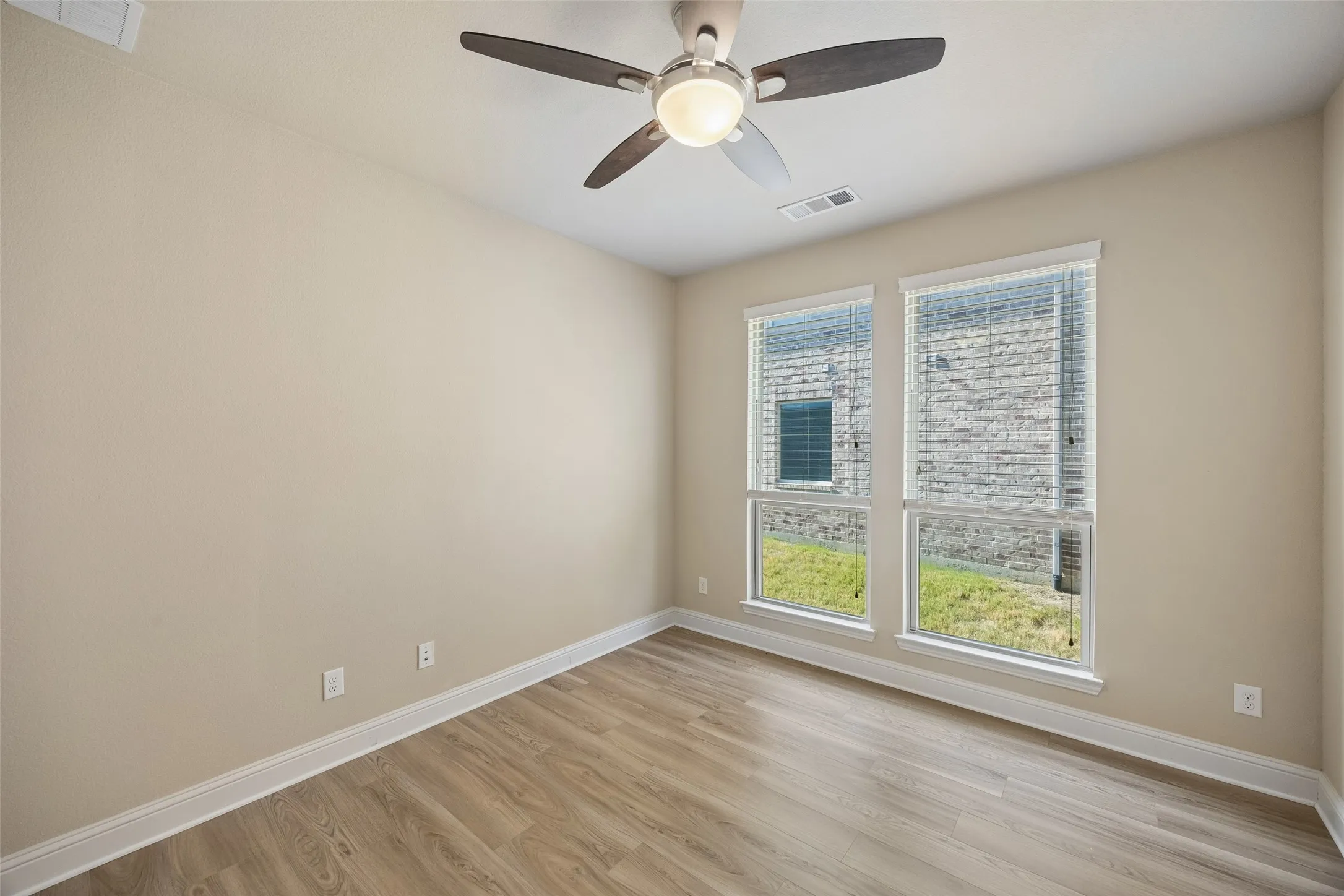 Single Family Residence For Rent in Denton County , 1824 Balboa Park Drive, Prosper, Texas 75078, 5 Bedroom, 3 Bathroom, 2 Garage spaces, 3,082 Sqft, built in 2016, mls#21382806, Real Estate Agent in Prosper, Homes For Rent in Denton county, Homes For Rent in Prosper, Realtor in Prosper Texas, Real Estate Brokerage Independent Realty Texas, Luminita Cordes Realtor