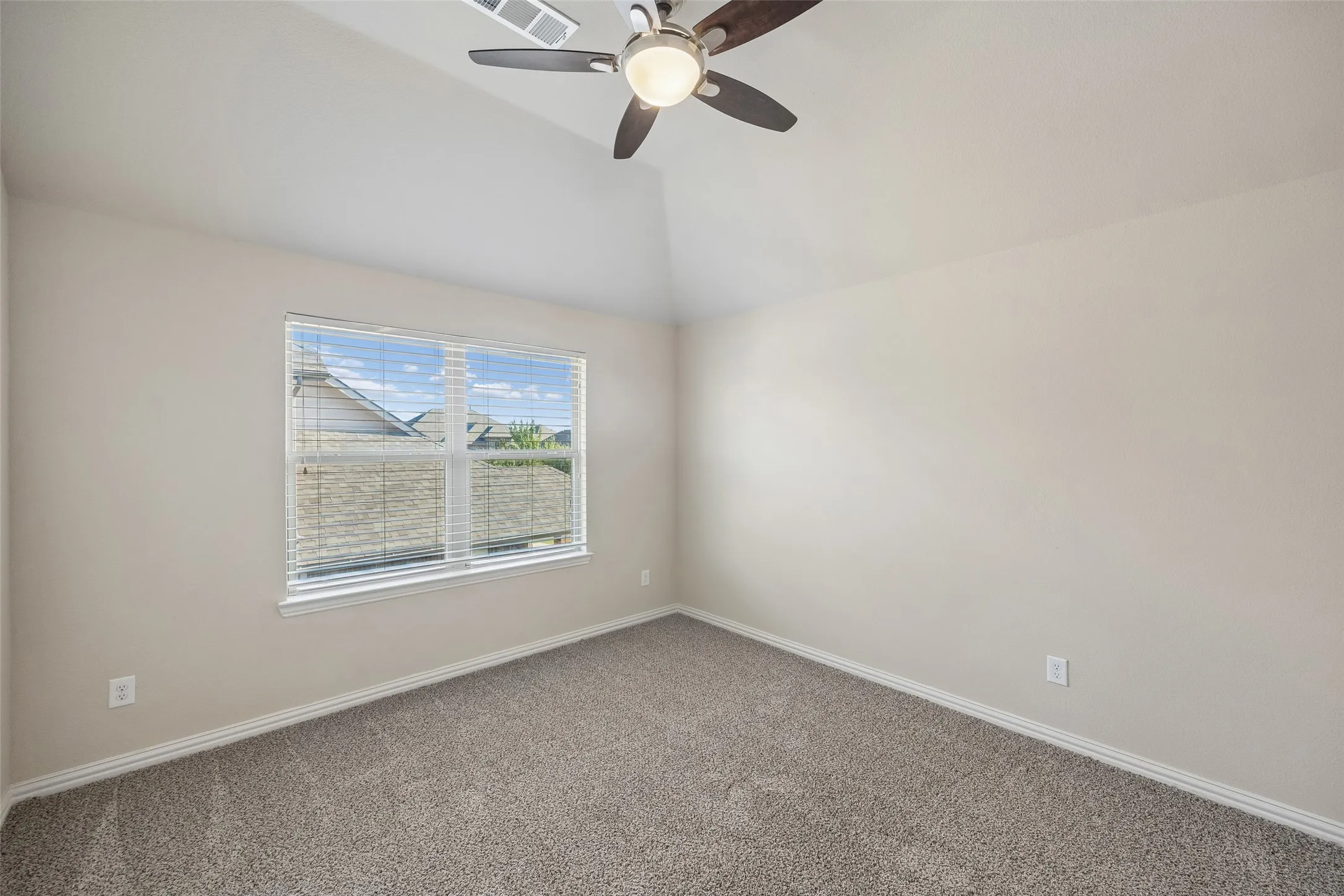 Single Family Residence For Rent in Denton County , 1824 Balboa Park Drive, Prosper, Texas 75078, 5 Bedroom, 3 Bathroom, 2 Garage spaces, 3,082 Sqft, built in 2016, mls#21382806, Real Estate Agent in Prosper, Homes For Rent in Denton county, Homes For Rent in Prosper, Realtor in Prosper Texas, Real Estate Brokerage Independent Realty Texas, Luminita Cordes Realtor