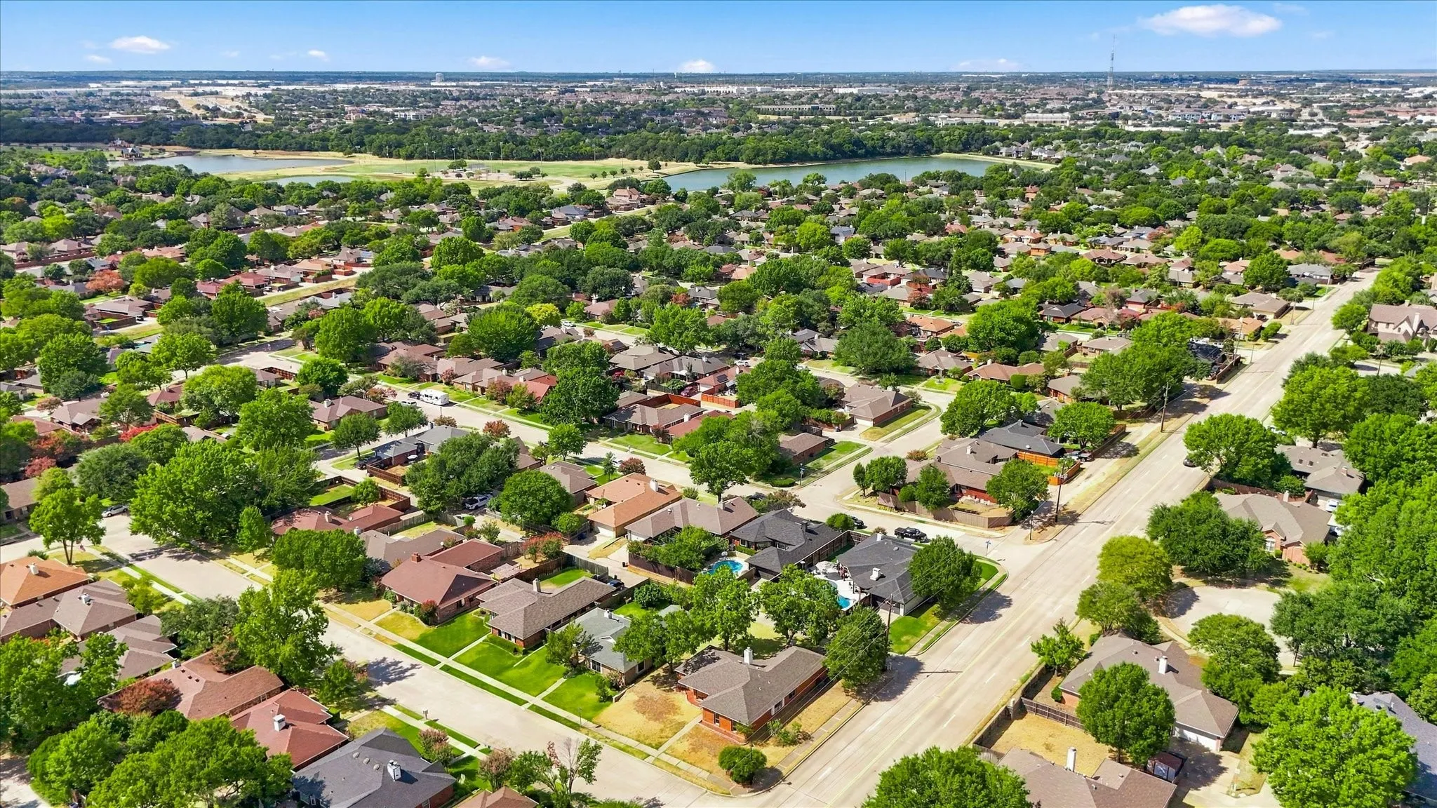 Single Family Residence For Sale in Dallas County , 648 Coats Street, Coppell, Texas 75019, 3 Bedroom, 2 Bathroom, 2 Garage spaces, 1,585 Sqft, built in 1985, mls#21386756, Real Estate Agent in Coppell, Homes For Sale in Dallas county, Homes For Sale in Coppell, Realtor in Coppell Texas, Real Estate Brokerage Independent Realty Texas, Luminita Cordes Realtor