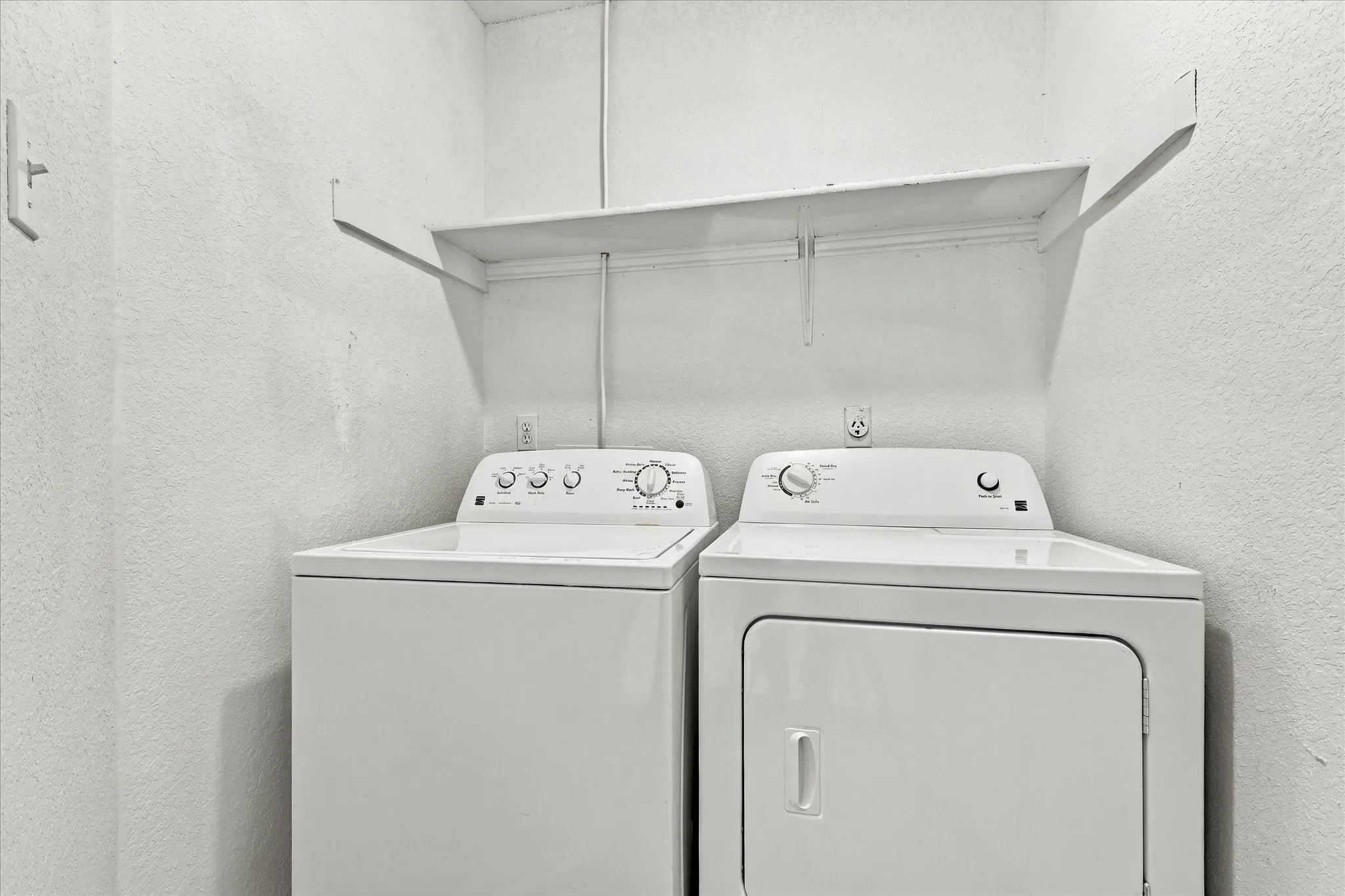 Single Family Residence For Sale in Dallas County , 648 Coats Street, Coppell, Texas 75019, 3 Bedroom, 2 Bathroom, 2 Garage spaces, 1,585 Sqft, built in 1985, mls#21386756, Real Estate Agent in Coppell, Homes For Sale in Dallas county, Homes For Sale in Coppell, Realtor in Coppell Texas, Real Estate Brokerage Independent Realty Texas, Luminita Cordes Realtor