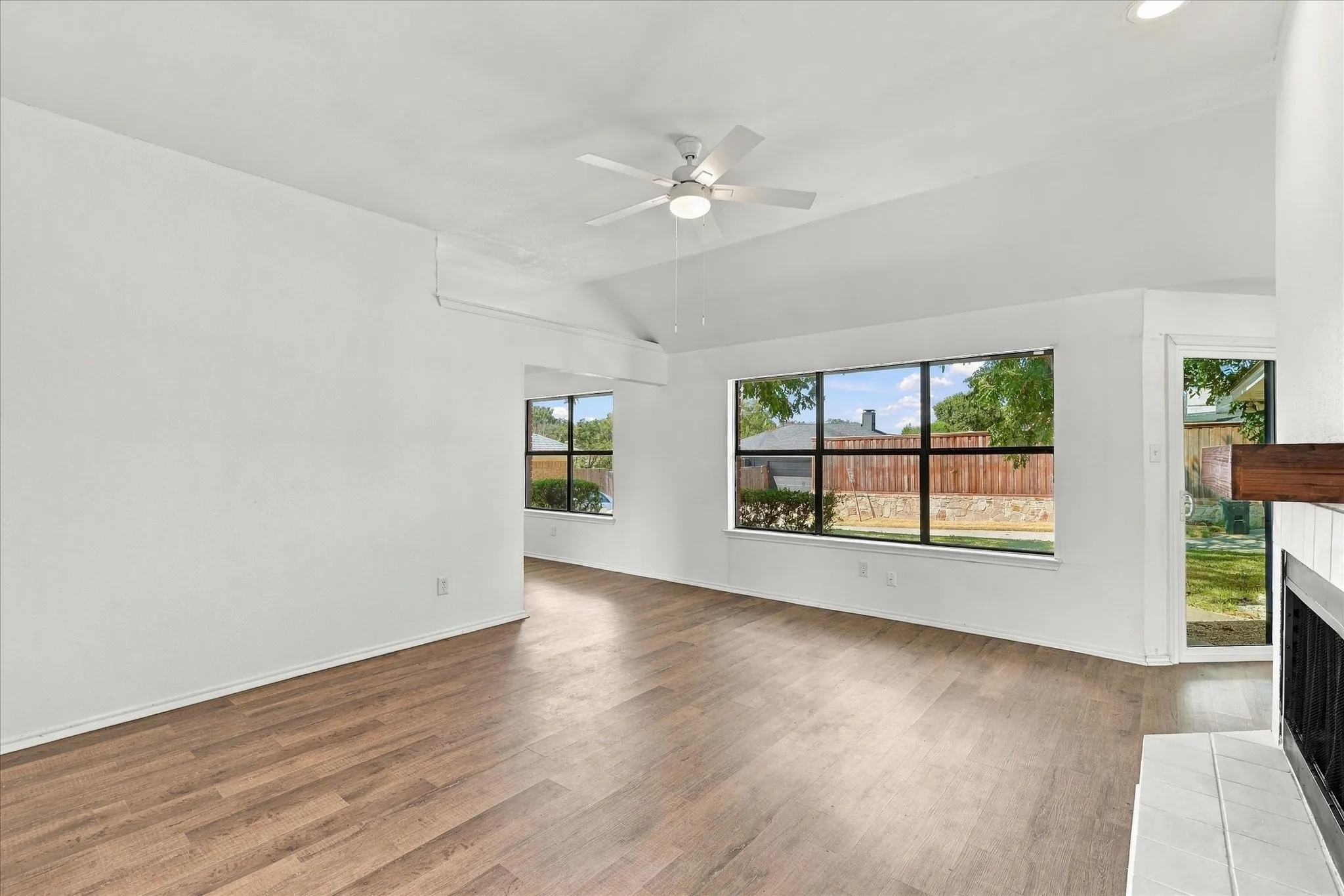 Single Family Residence For Sale in Dallas County , 648 Coats Street, Coppell, Texas 75019, 3 Bedroom, 2 Bathroom, 2 Garage spaces, 1,585 Sqft, built in 1985, mls#21386756, Real Estate Agent in Coppell, Homes For Sale in Dallas county, Homes For Sale in Coppell, Realtor in Coppell Texas, Real Estate Brokerage Independent Realty Texas, Luminita Cordes Realtor