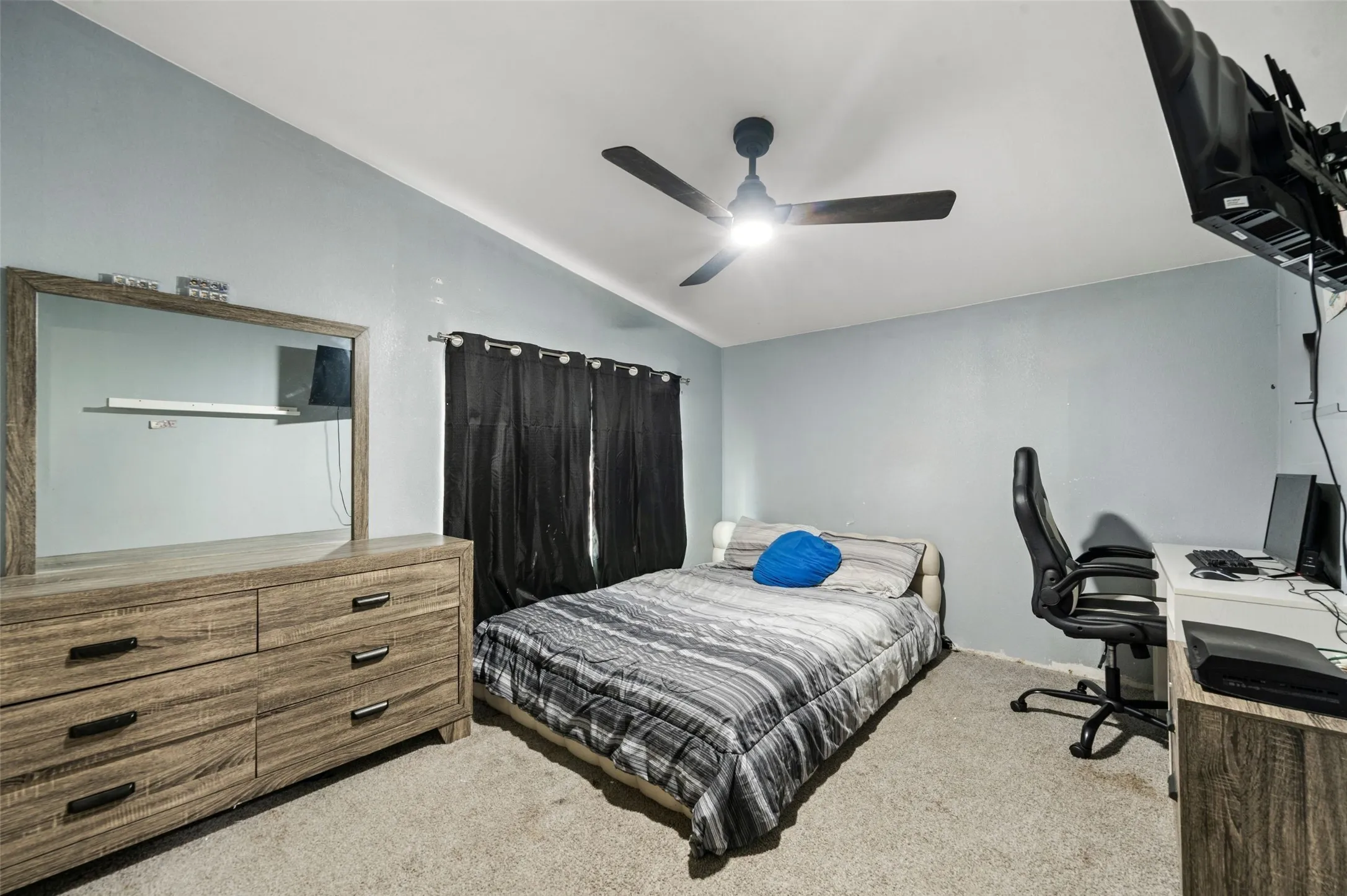 Manufactured Home For Sale in Mc Lennan County , 6520 Golinda Drive, Lorena, Texas 76655, 4 Bedroom, 3 Bathroom, Garage spaces, 1,960 Sqft, built in 1995, mls#21387310, Real Estate Agent in Lorena, Homes For Sale in Mc Lennan county, Homes For Sale in Lorena, Realtor in Lorena Texas, Real Estate Brokerage Independent Realty Texas, Luminita Cordes Realtor