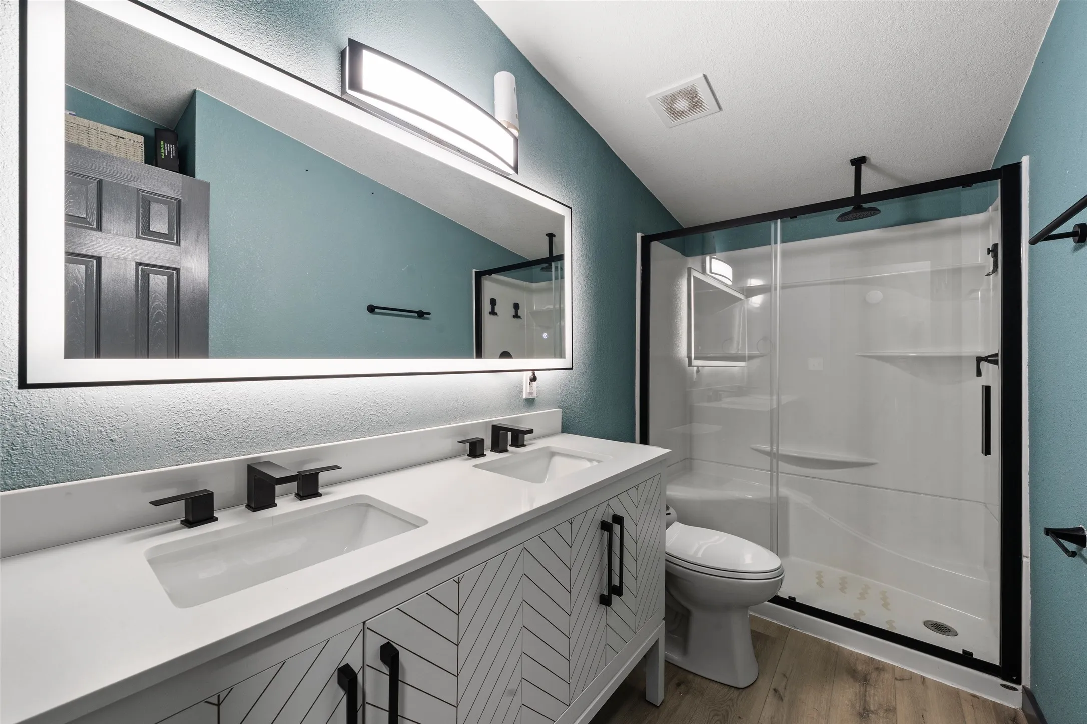 Manufactured Home For Sale in Mc Lennan County , 6520 Golinda Drive, Lorena, Texas 76655, 4 Bedroom, 3 Bathroom, Garage spaces, 1,960 Sqft, built in 1995, mls#21387310, Real Estate Agent in Lorena, Homes For Sale in Mc Lennan county, Homes For Sale in Lorena, Realtor in Lorena Texas, Real Estate Brokerage Independent Realty Texas, Luminita Cordes Realtor