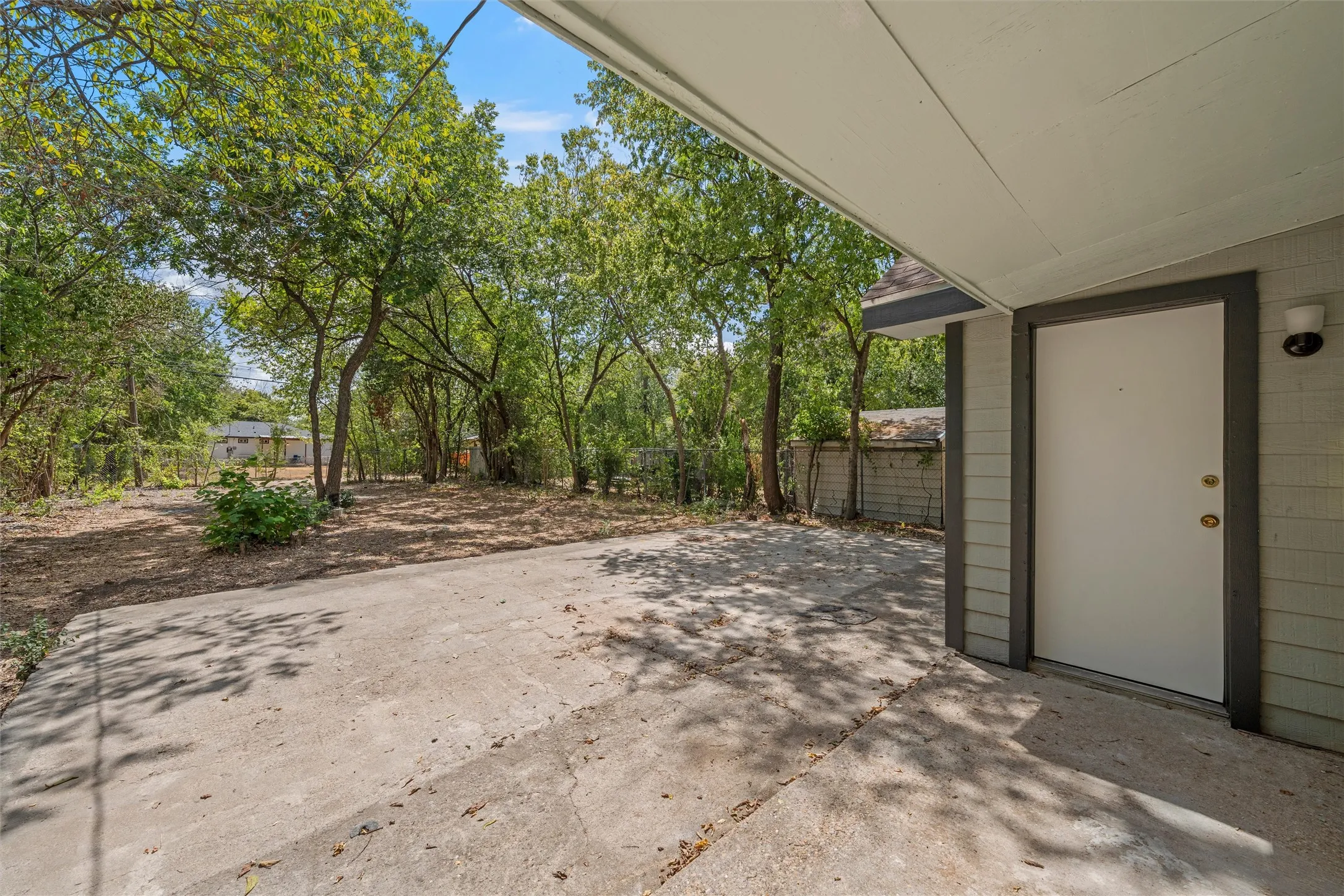 Single Family Residence For Sale in Mc Lennan County , 2406 Alexander Avenue, Waco, Texas 76708, 2 Bedroom, 1 Bathroom, Garage spaces, 1,052 Sqft, built in 1939, mls#21385945, Real Estate Agent in Waco, Homes For Sale in Mc Lennan county, Homes For Sale in Waco, Realtor in Waco Texas, Real Estate Brokerage Independent Realty Texas, Luminita Cordes Realtor
