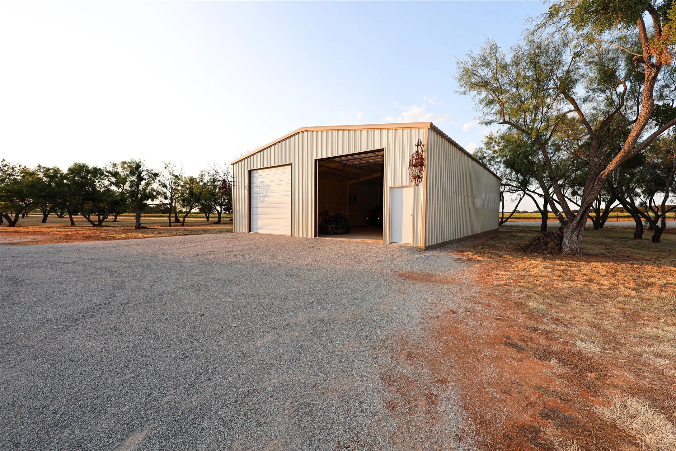 Farm For Sale in Brown County , 11899 County Road 108, Brownwood, Texas 76801, 3 Bedroom, 4 Bathroom, 4 Garage spaces, 2,320 Sqft, built in 2020, mls#21387537, Real Estate Agent in Brownwood, Homes For Sale in Brown county, Homes For Sale in Brownwood, Realtor in Brownwood Texas, Real Estate Brokerage Independent Realty Texas, Luminita Cordes Realtor