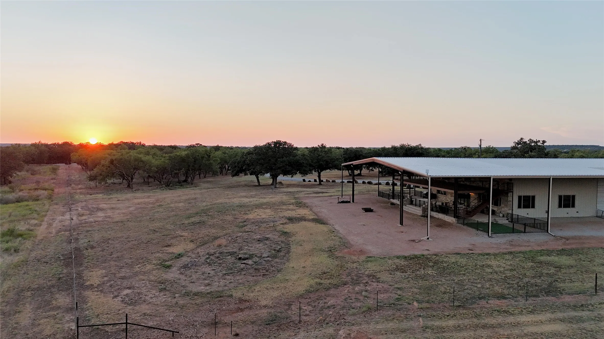 Farm For Sale in Brown County , 11899 County Road 108, Brownwood, Texas 76801, 3 Bedroom, 4 Bathroom, 4 Garage spaces, 2,320 Sqft, built in 2020, mls#21387537, Real Estate Agent in Brownwood, Homes For Sale in Brown county, Homes For Sale in Brownwood, Realtor in Brownwood Texas, Real Estate Brokerage Independent Realty Texas, Luminita Cordes Realtor