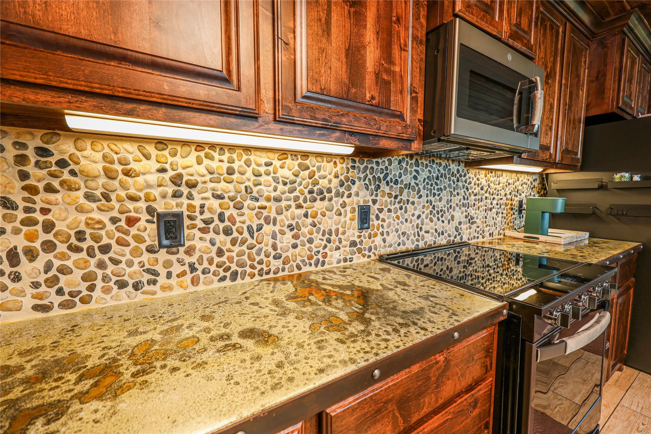 Farm For Sale in Brown County , 11899 County Road 108, Brownwood, Texas 76801, 3 Bedroom, 4 Bathroom, 4 Garage spaces, 2,320 Sqft, built in 2020, mls#21387537, Real Estate Agent in Brownwood, Homes For Sale in Brown county, Homes For Sale in Brownwood, Realtor in Brownwood Texas, Real Estate Brokerage Independent Realty Texas, Luminita Cordes Realtor