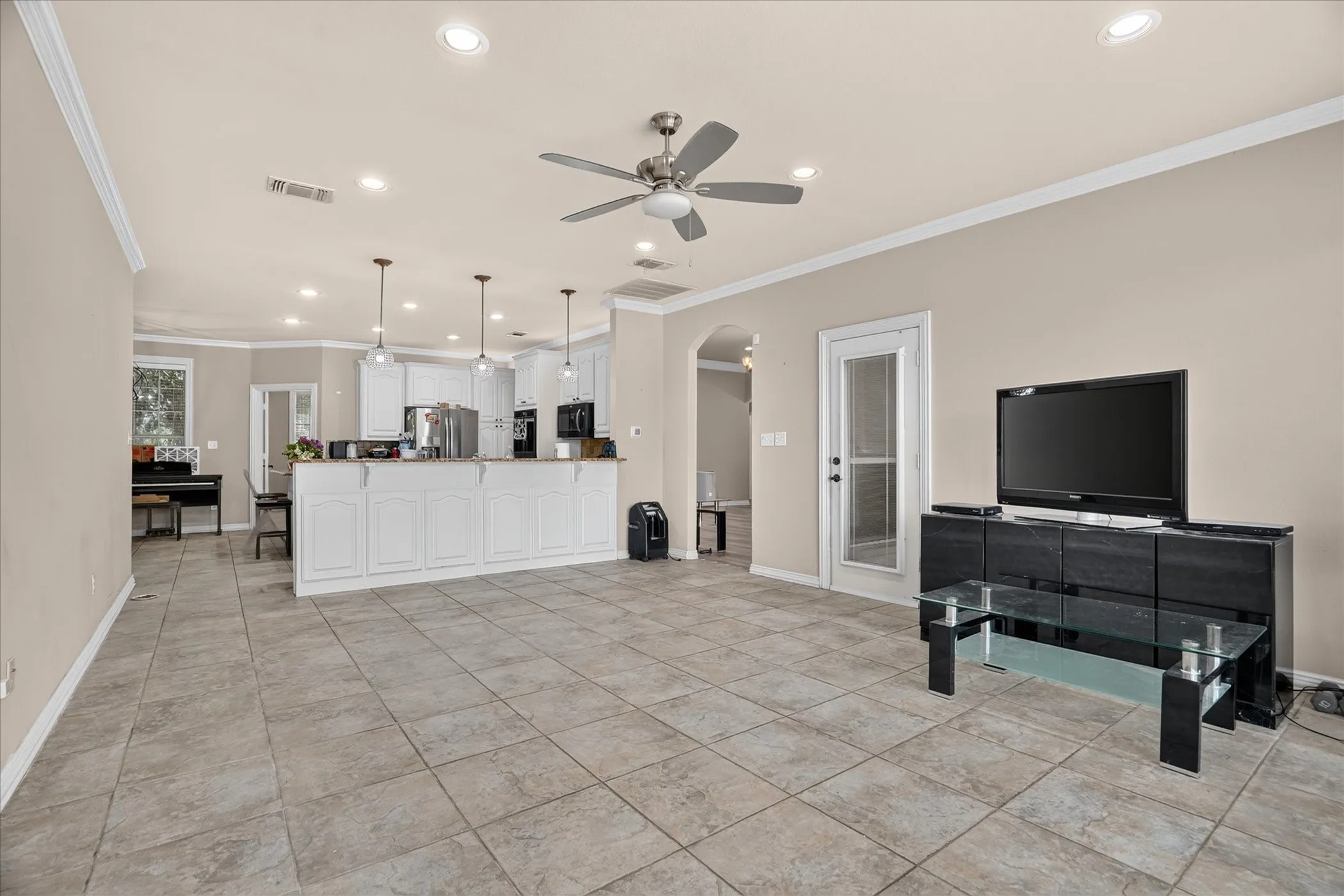 Single Family Residence For Sale in Parker County , 197 Deer Creek Drive, Aledo, Texas 76008, 4 Bedroom, 3 Bathroom, 3 Garage spaces, 2,806 Sqft, built in 2003, mls#21387354, Real Estate Agent in Aledo, Homes For Sale in Parker county, Homes For Sale in Aledo, Realtor in Aledo Texas, Real Estate Brokerage Independent Realty Texas, Luminita Cordes Realtor
