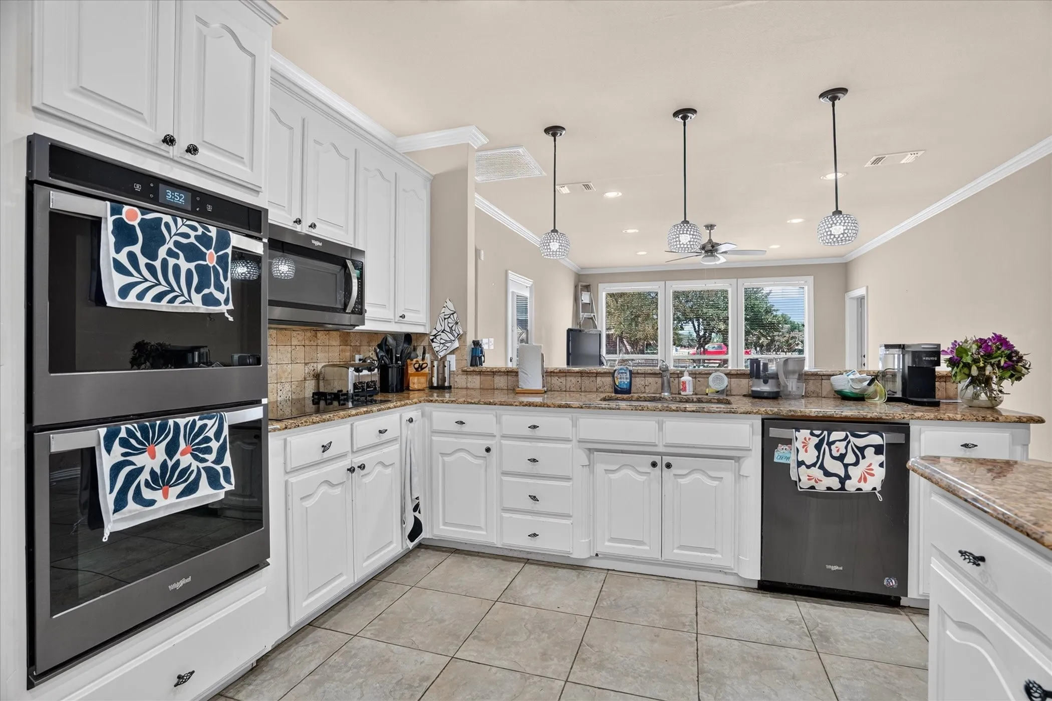 Single Family Residence For Sale in Parker County , 197 Deer Creek Drive, Aledo, Texas 76008, 4 Bedroom, 3 Bathroom, 3 Garage spaces, 2,806 Sqft, built in 2003, mls#21387354, Real Estate Agent in Aledo, Homes For Sale in Parker county, Homes For Sale in Aledo, Realtor in Aledo Texas, Real Estate Brokerage Independent Realty Texas, Luminita Cordes Realtor