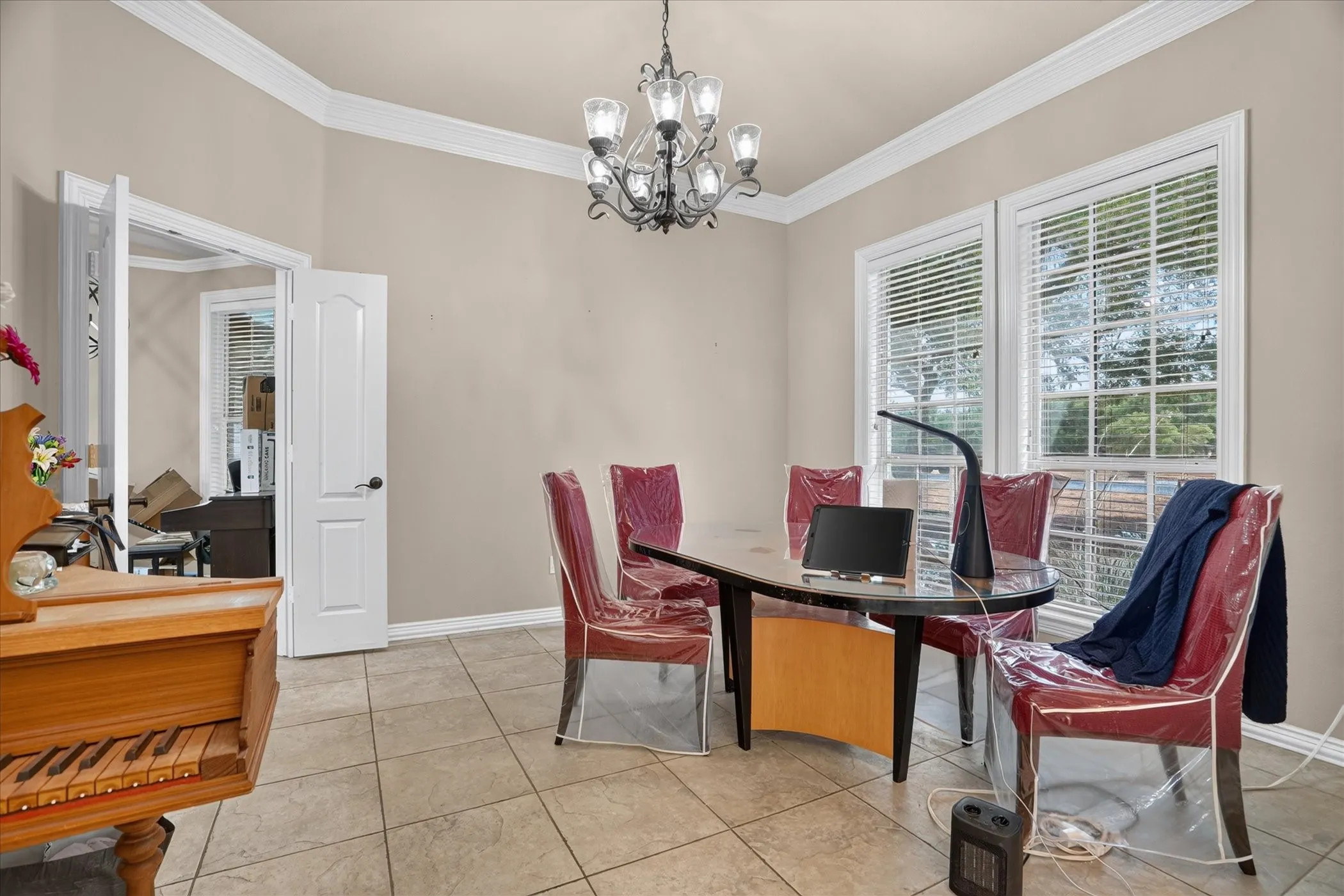 Single Family Residence For Sale in Parker County , 197 Deer Creek Drive, Aledo, Texas 76008, 4 Bedroom, 3 Bathroom, 3 Garage spaces, 2,806 Sqft, built in 2003, mls#21387354, Real Estate Agent in Aledo, Homes For Sale in Parker county, Homes For Sale in Aledo, Realtor in Aledo Texas, Real Estate Brokerage Independent Realty Texas, Luminita Cordes Realtor