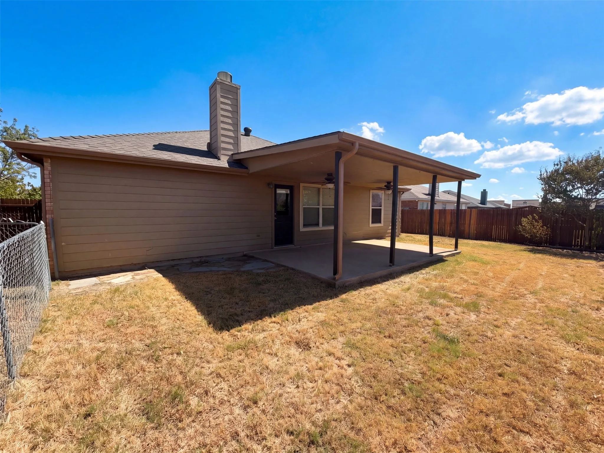 Single Family Residence For Sale in Johnson County , 809 Canyon Cove Drive, Burleson, Texas 76028, 3 Bedroom, 2 Bathroom, 2 Garage spaces, 1,379 Sqft, built in 2003, mls#21387567, Real Estate Agent in Burleson, Homes For Sale in Johnson county, Homes For Sale in Burleson, Realtor in Burleson Texas, Real Estate Brokerage Independent Realty Texas, Luminita Cordes Realtor