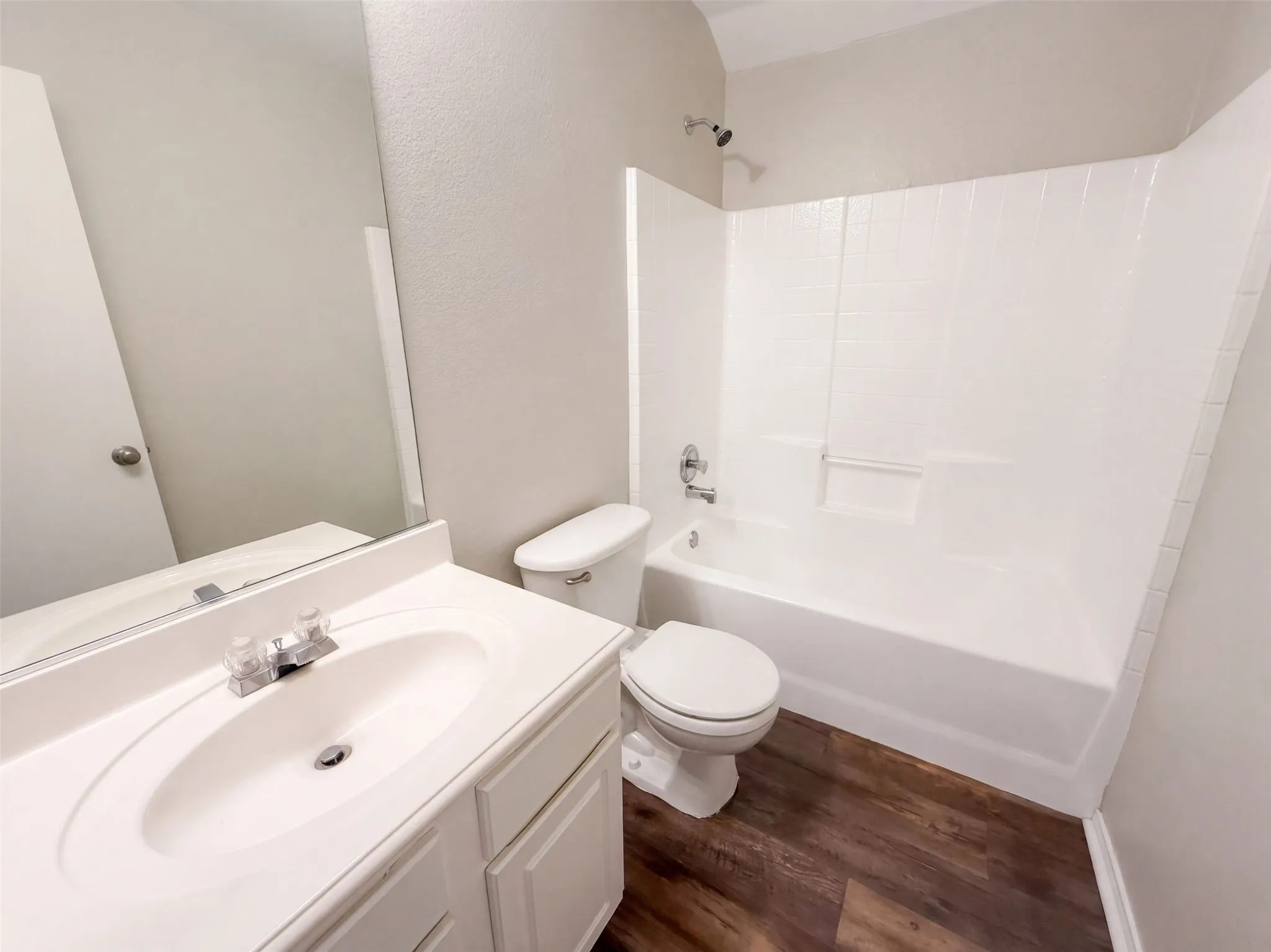 Single Family Residence For Sale in Johnson County , 809 Canyon Cove Drive, Burleson, Texas 76028, 3 Bedroom, 2 Bathroom, 2 Garage spaces, 1,379 Sqft, built in 2003, mls#21387567, Real Estate Agent in Burleson, Homes For Sale in Johnson county, Homes For Sale in Burleson, Realtor in Burleson Texas, Real Estate Brokerage Independent Realty Texas, Luminita Cordes Realtor