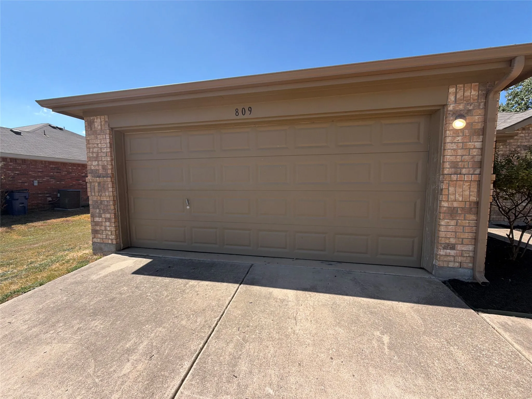 Single Family Residence For Sale in Johnson County , 809 Canyon Cove Drive, Burleson, Texas 76028, 3 Bedroom, 2 Bathroom, 2 Garage spaces, 1,379 Sqft, built in 2003, mls#21387567, Real Estate Agent in Burleson, Homes For Sale in Johnson county, Homes For Sale in Burleson, Realtor in Burleson Texas, Real Estate Brokerage Independent Realty Texas, Luminita Cordes Realtor