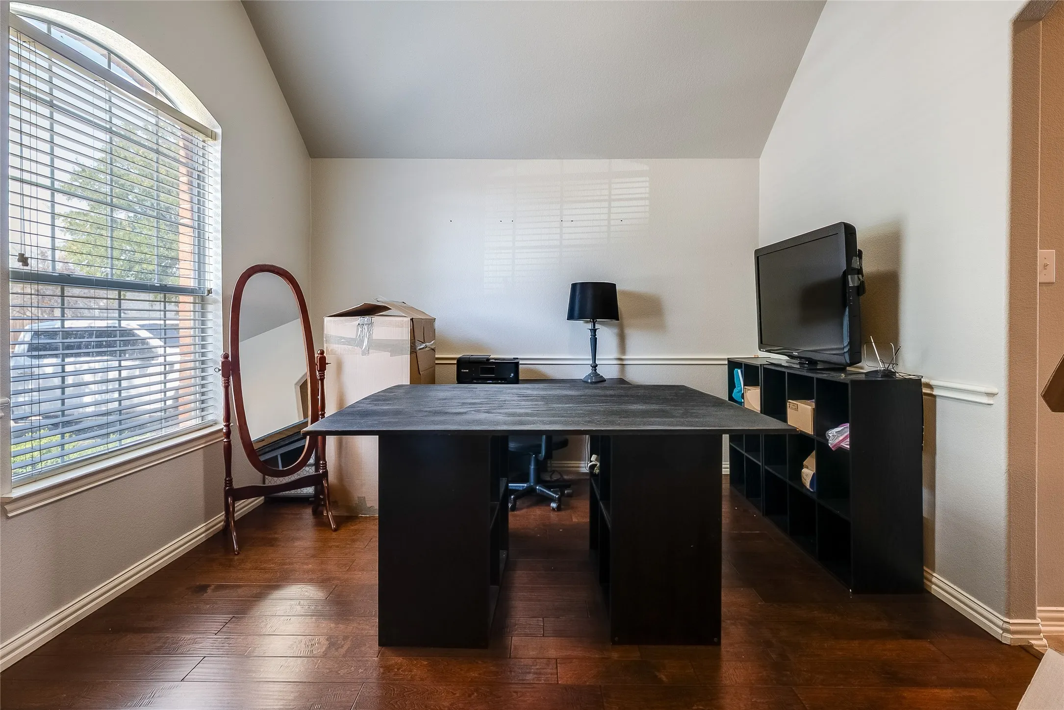 Single Family Residence For Rent in Denton County , 2824 Dawn Spring Drive, Little Elm, Texas 75068, 3 Bedroom, 2 Bathroom, 2 Garage spaces, 1,864 Sqft, built in 2006, mls#21387573, Real Estate Agent in Little Elm, Homes For Rent in Denton county, Homes For Rent in Little Elm, Realtor in Little Elm Texas, Real Estate Brokerage Independent Realty Texas, Luminita Cordes Realtor