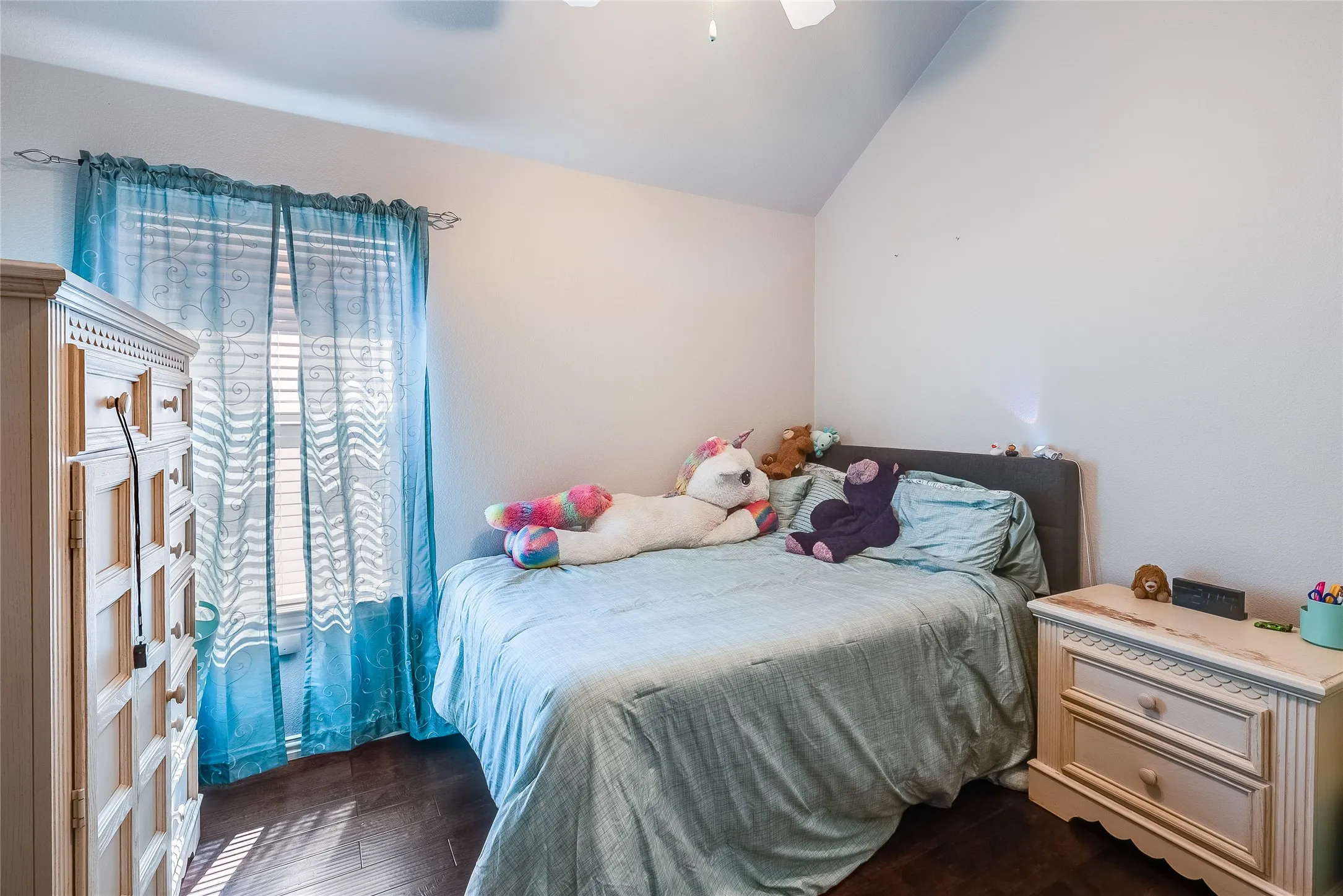 Single Family Residence For Rent in Denton County , 2824 Dawn Spring Drive, Little Elm, Texas 75068, 3 Bedroom, 2 Bathroom, 2 Garage spaces, 1,864 Sqft, built in 2006, mls#21387573, Real Estate Agent in Little Elm, Homes For Rent in Denton county, Homes For Rent in Little Elm, Realtor in Little Elm Texas, Real Estate Brokerage Independent Realty Texas, Luminita Cordes Realtor