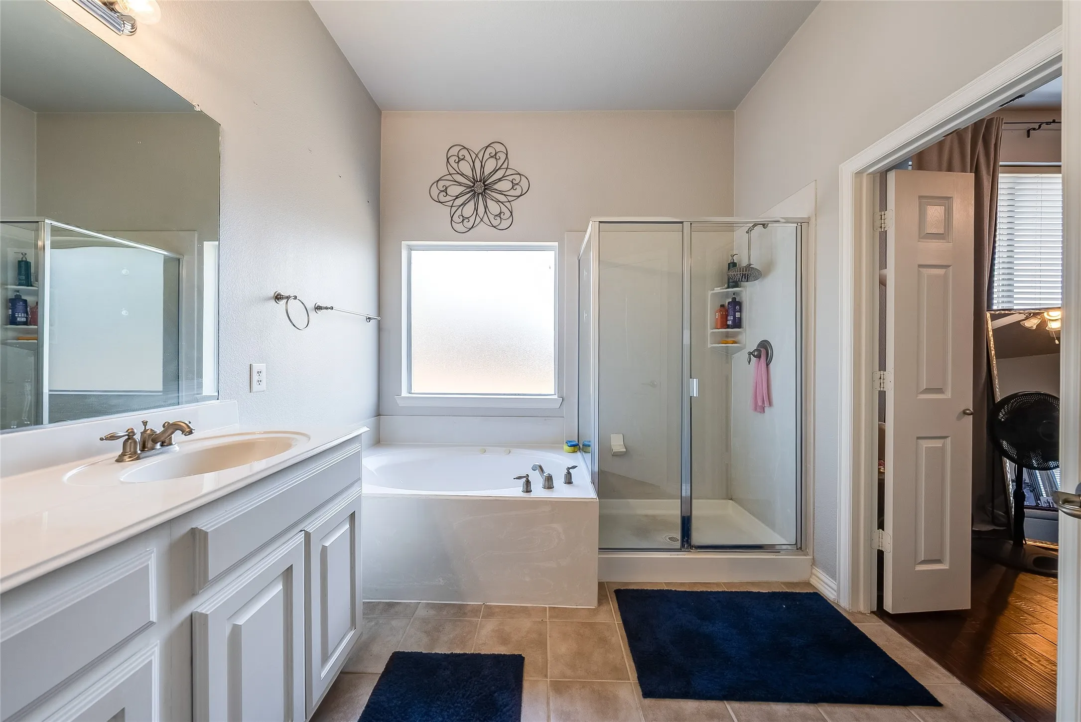 Single Family Residence For Rent in Denton County , 2824 Dawn Spring Drive, Little Elm, Texas 75068, 3 Bedroom, 2 Bathroom, 2 Garage spaces, 1,864 Sqft, built in 2006, mls#21387573, Real Estate Agent in Little Elm, Homes For Rent in Denton county, Homes For Rent in Little Elm, Realtor in Little Elm Texas, Real Estate Brokerage Independent Realty Texas, Luminita Cordes Realtor