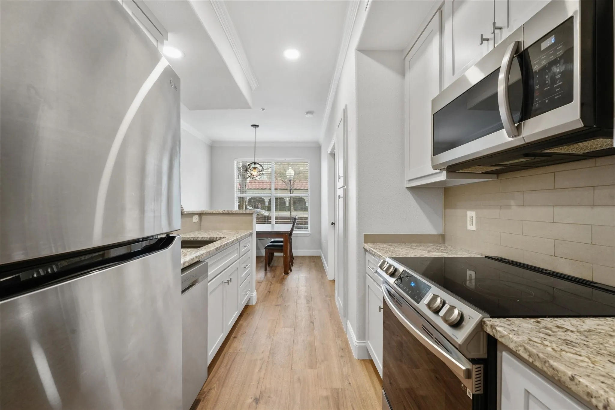 Condominium For Rent in Dallas County , 330 Las Colinas Boulevard E 168, Irving, Texas 75039, 1 Bedroom, 1 Bathroom, 1 Garage spaces, 861 Sqft, built in 2001, mls#21386759, Real Estate Agent in Irving, Homes For Rent in Dallas county, Homes For Rent in Irving, Realtor in Irving Texas, Real Estate Brokerage Independent Realty Texas, Luminita Cordes Realtor