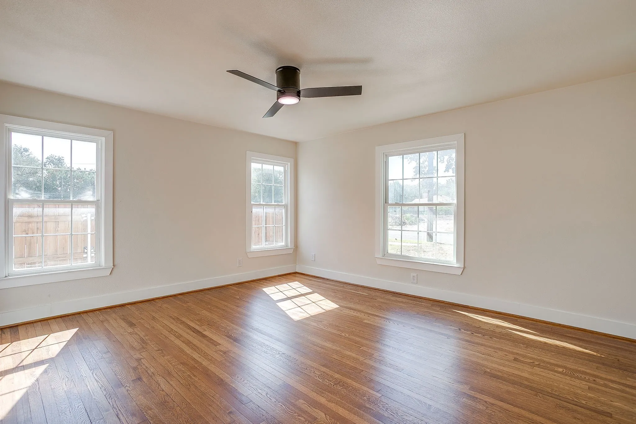 Single Family Residence For Rent in Tarrant County , 3504 Plymouth Avenue, Fort Worth, Texas 76109, 3 Bedroom, 2 Bathroom, Garage spaces, 2,240 Sqft, built in 1948, mls#21387178, Real Estate Agent in Fort Worth, Homes For Rent in Tarrant county, Homes For Rent in Fort Worth, Realtor in Fort Worth Texas, Real Estate Brokerage Independent Realty Texas, Luminita Cordes Realtor