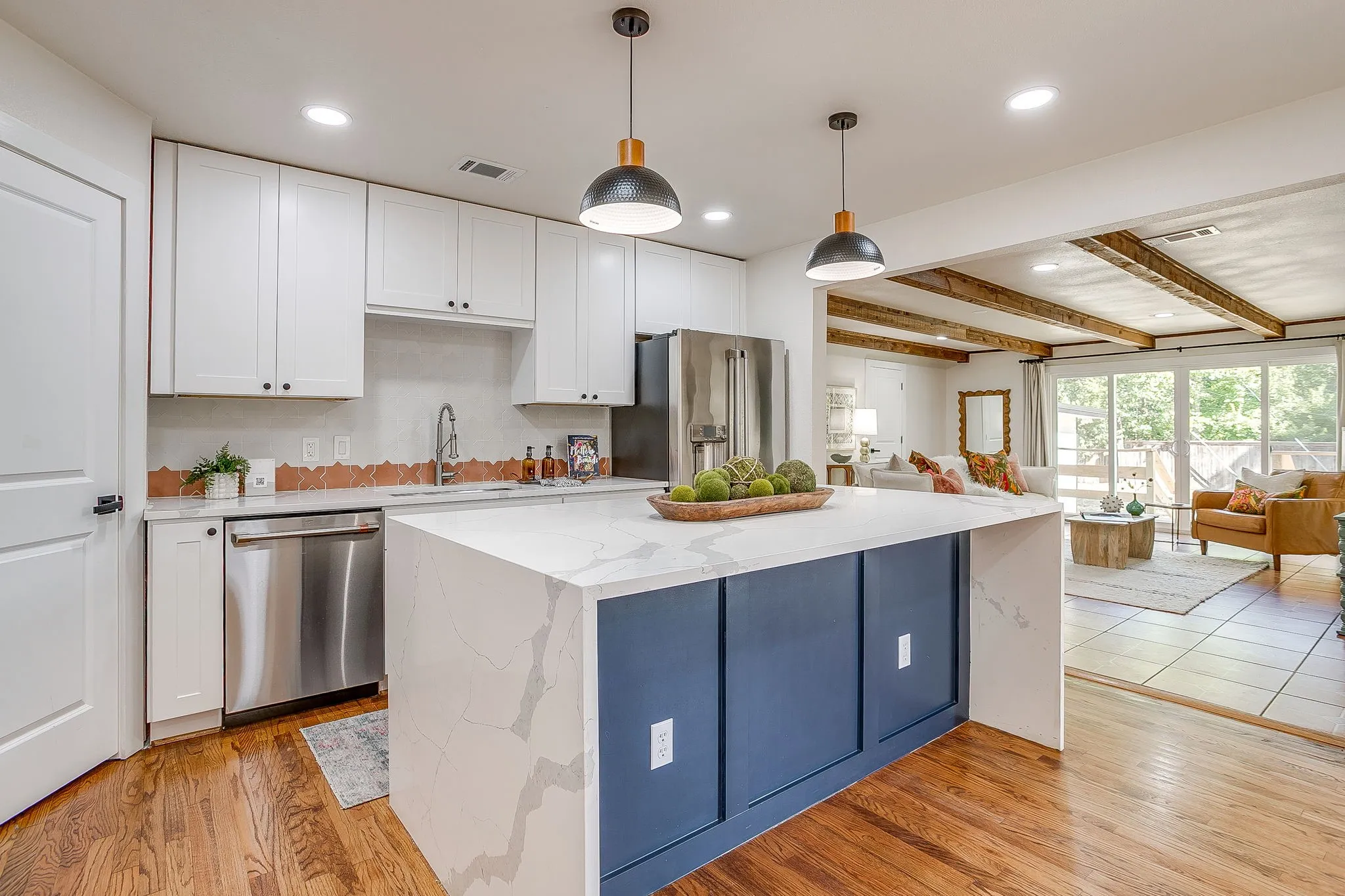 Single Family Residence For Rent in Tarrant County , 3504 Plymouth Avenue, Fort Worth, Texas 76109, 3 Bedroom, 2 Bathroom, Garage spaces, 2,240 Sqft, built in 1948, mls#21387178, Real Estate Agent in Fort Worth, Homes For Rent in Tarrant county, Homes For Rent in Fort Worth, Realtor in Fort Worth Texas, Real Estate Brokerage Independent Realty Texas, Luminita Cordes Realtor