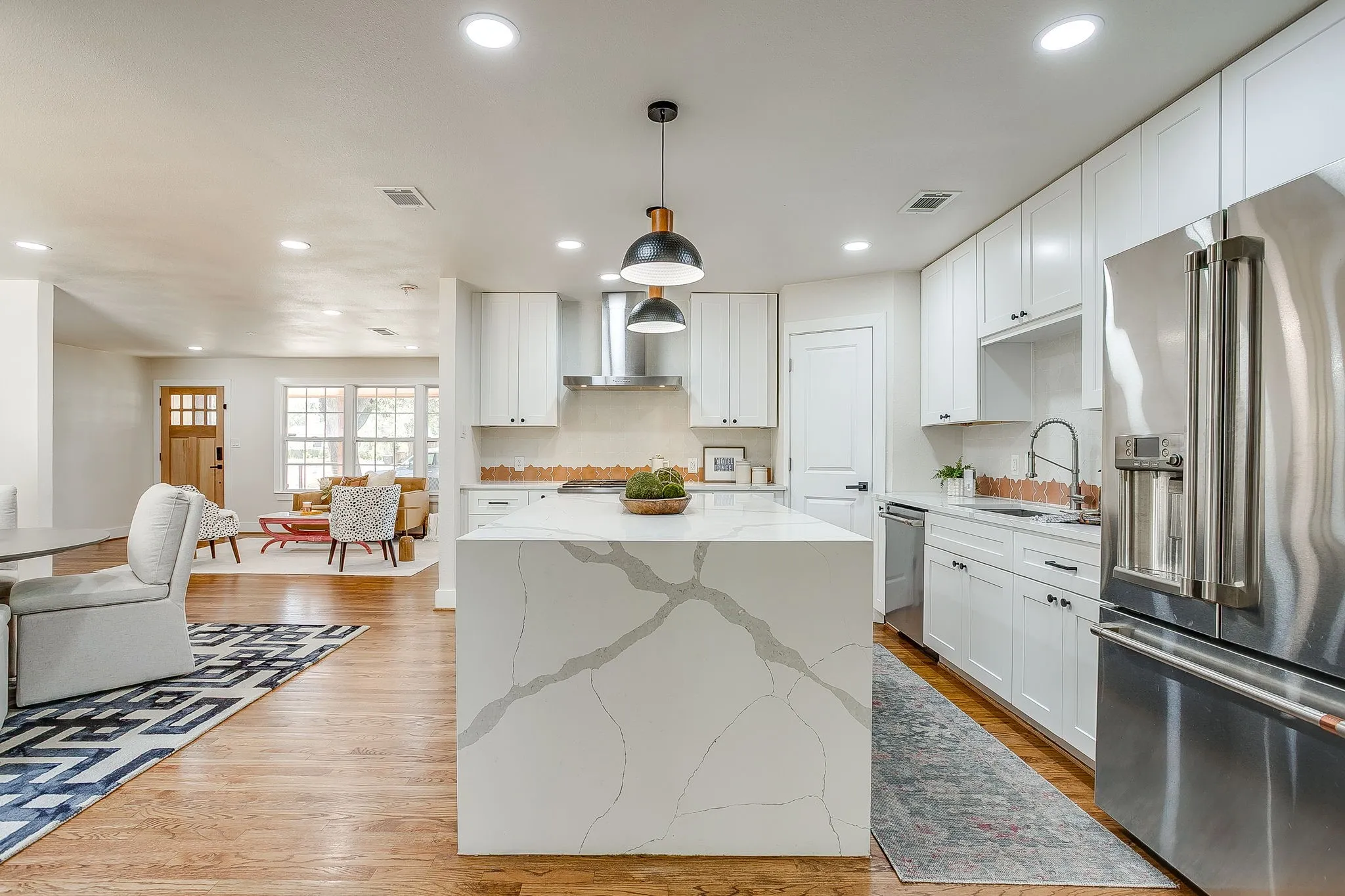 Single Family Residence For Rent in Tarrant County , 3504 Plymouth Avenue, Fort Worth, Texas 76109, 3 Bedroom, 2 Bathroom, Garage spaces, 2,240 Sqft, built in 1948, mls#21387178, Real Estate Agent in Fort Worth, Homes For Rent in Tarrant county, Homes For Rent in Fort Worth, Realtor in Fort Worth Texas, Real Estate Brokerage Independent Realty Texas, Luminita Cordes Realtor