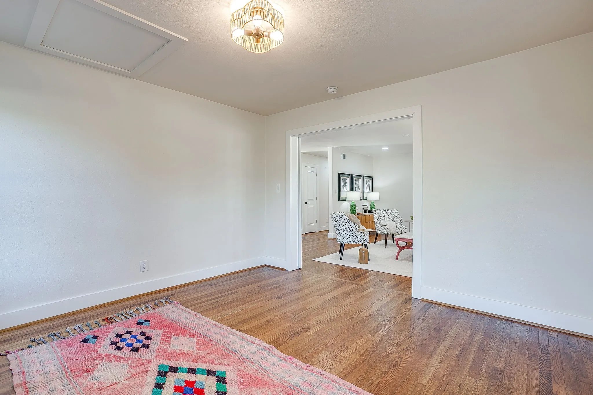 Single Family Residence For Rent in Tarrant County , 3504 Plymouth Avenue, Fort Worth, Texas 76109, 3 Bedroom, 2 Bathroom, Garage spaces, 2,240 Sqft, built in 1948, mls#21387178, Real Estate Agent in Fort Worth, Homes For Rent in Tarrant county, Homes For Rent in Fort Worth, Realtor in Fort Worth Texas, Real Estate Brokerage Independent Realty Texas, Luminita Cordes Realtor