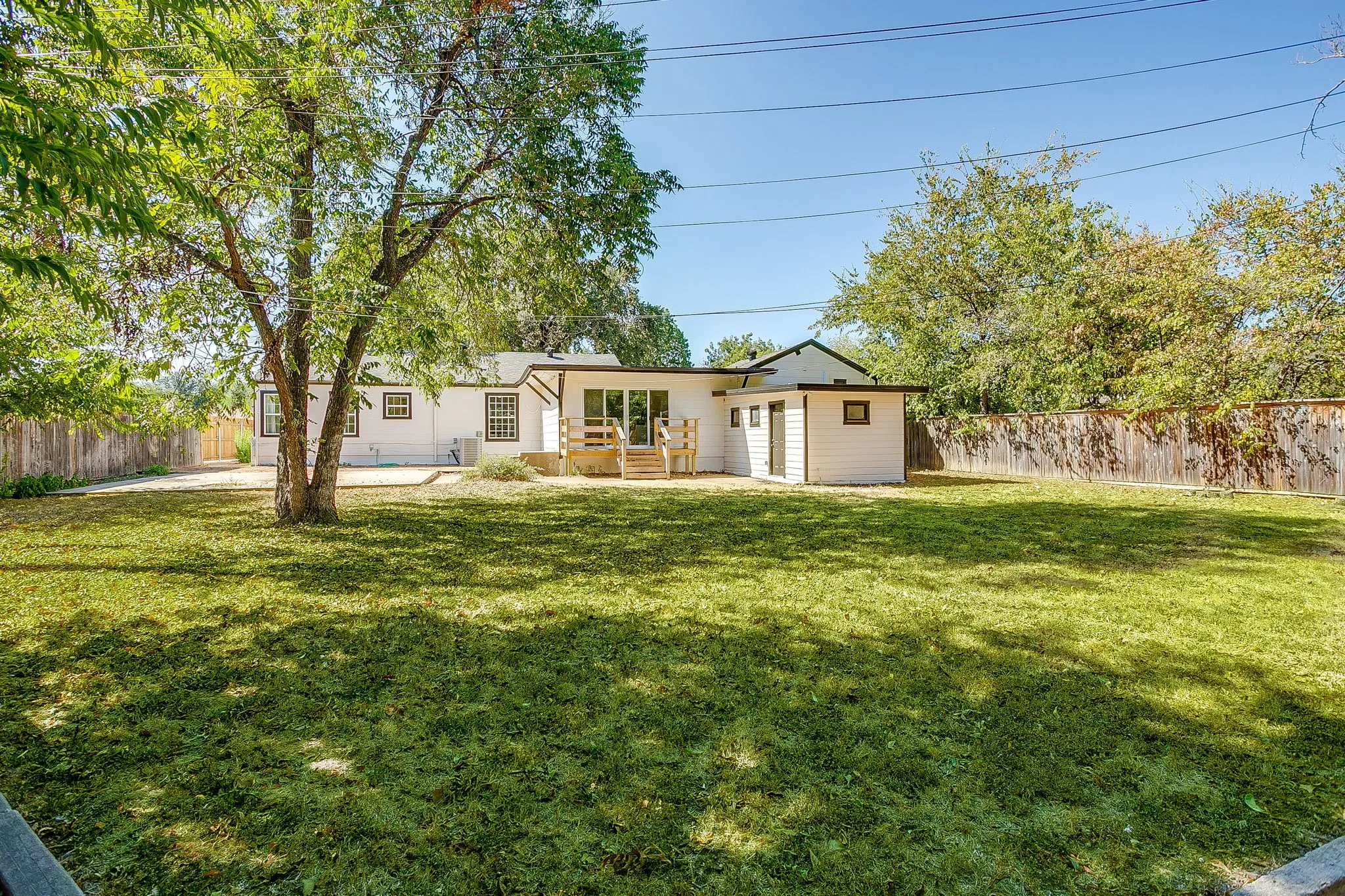 Single Family Residence For Rent in Tarrant County , 3504 Plymouth Avenue, Fort Worth, Texas 76109, 3 Bedroom, 2 Bathroom, Garage spaces, 2,240 Sqft, built in 1948, mls#21387178, Real Estate Agent in Fort Worth, Homes For Rent in Tarrant county, Homes For Rent in Fort Worth, Realtor in Fort Worth Texas, Real Estate Brokerage Independent Realty Texas, Luminita Cordes Realtor