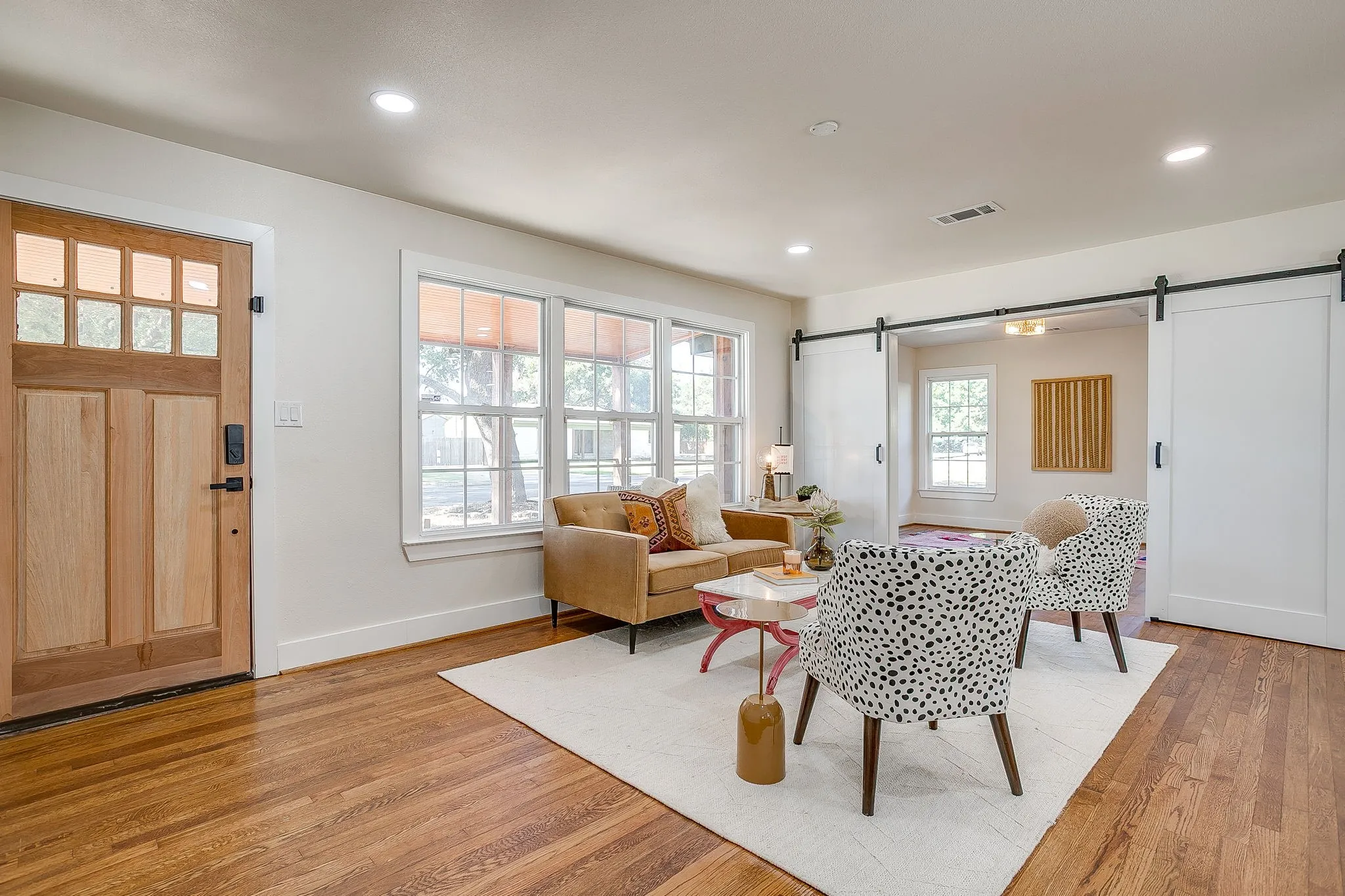 Single Family Residence For Rent in Tarrant County , 3504 Plymouth Avenue, Fort Worth, Texas 76109, 3 Bedroom, 2 Bathroom, Garage spaces, 2,240 Sqft, built in 1948, mls#21387178, Real Estate Agent in Fort Worth, Homes For Rent in Tarrant county, Homes For Rent in Fort Worth, Realtor in Fort Worth Texas, Real Estate Brokerage Independent Realty Texas, Luminita Cordes Realtor