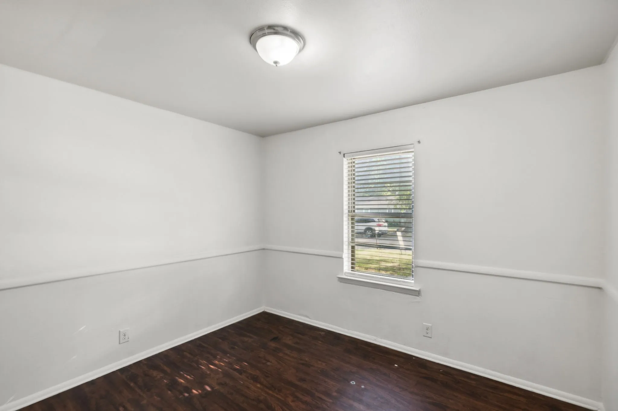 Single Family Residence For Rent in Tarrant County , 809 Helen Drive, Bedford, Texas 76022, 3 Bedroom, 2 Bathroom, 1 Garage spaces, 999 Sqft, built in 1959, mls#21386199, Real Estate Agent in Bedford, Homes For Rent in Tarrant county, Homes For Rent in Bedford, Realtor in Bedford Texas, Real Estate Brokerage Independent Realty Texas, Luminita Cordes Realtor