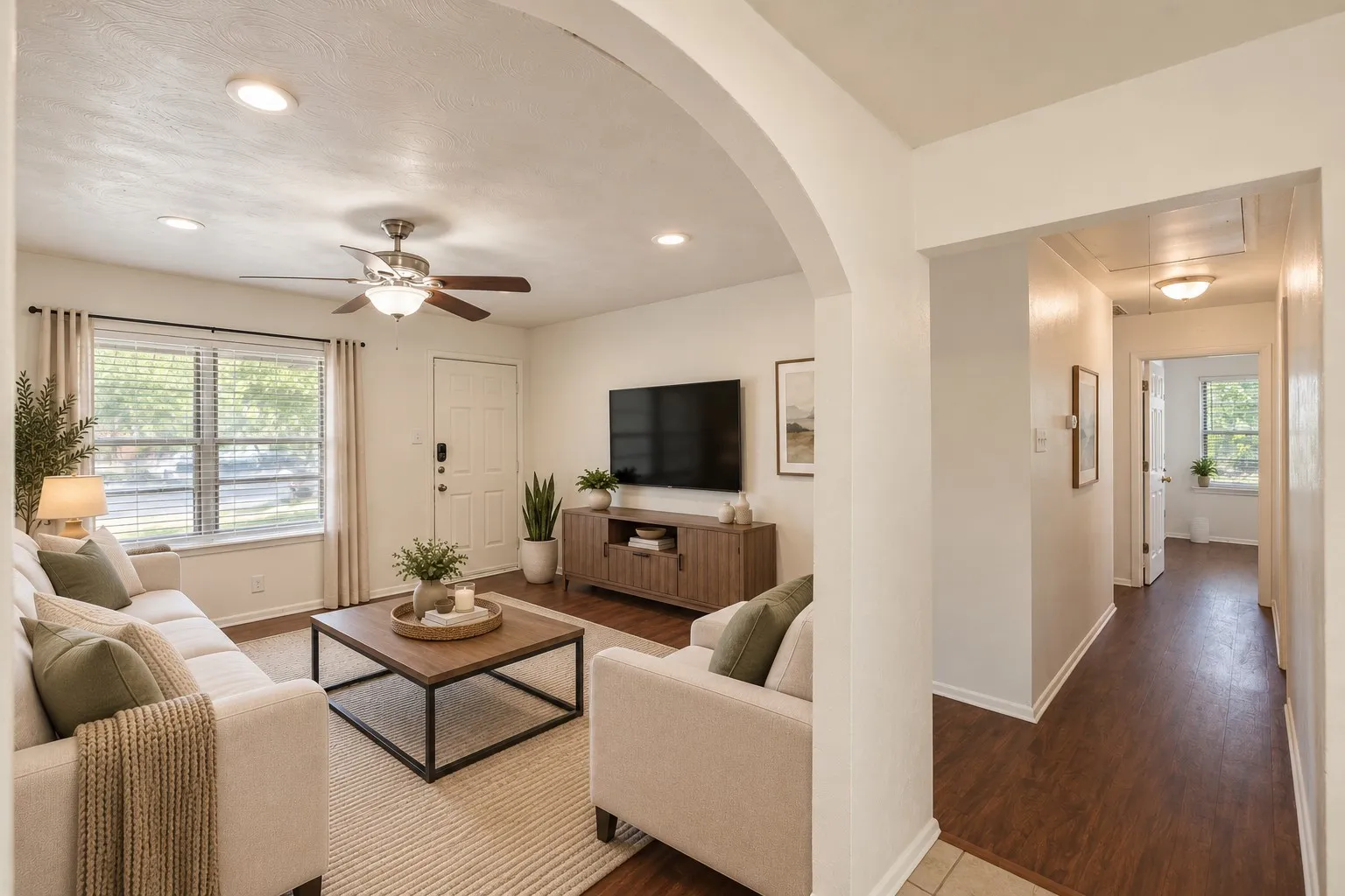 Single Family Residence For Rent in Tarrant County , 809 Helen Drive, Bedford, Texas 76022, 3 Bedroom, 2 Bathroom, 1 Garage spaces, 999 Sqft, built in 1959, mls#21386199, Real Estate Agent in Bedford, Homes For Rent in Tarrant county, Homes For Rent in Bedford, Realtor in Bedford Texas, Real Estate Brokerage Independent Realty Texas, Luminita Cordes Realtor