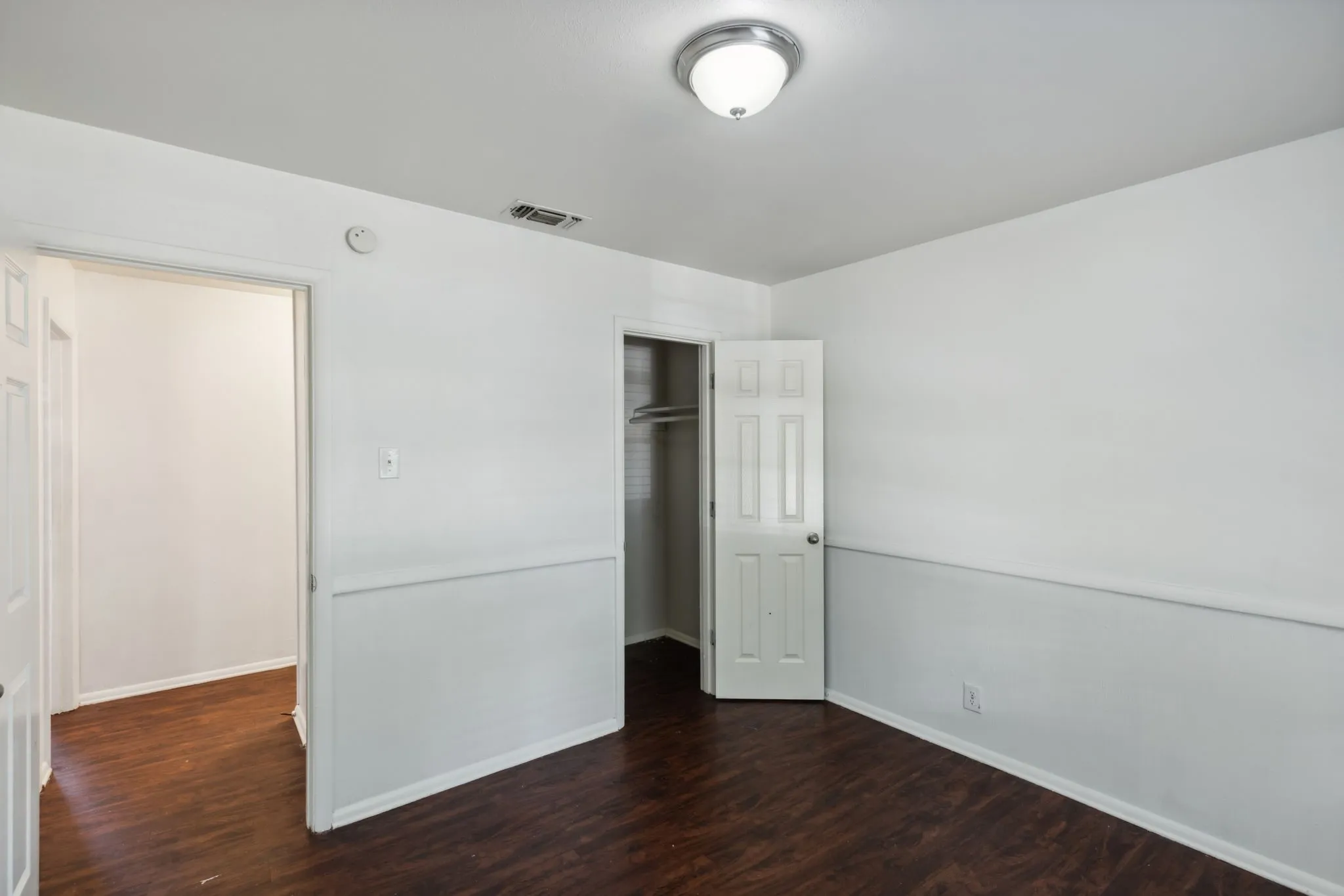 Single Family Residence For Rent in Tarrant County , 809 Helen Drive, Bedford, Texas 76022, 3 Bedroom, 2 Bathroom, 1 Garage spaces, 999 Sqft, built in 1959, mls#21386199, Real Estate Agent in Bedford, Homes For Rent in Tarrant county, Homes For Rent in Bedford, Realtor in Bedford Texas, Real Estate Brokerage Independent Realty Texas, Luminita Cordes Realtor