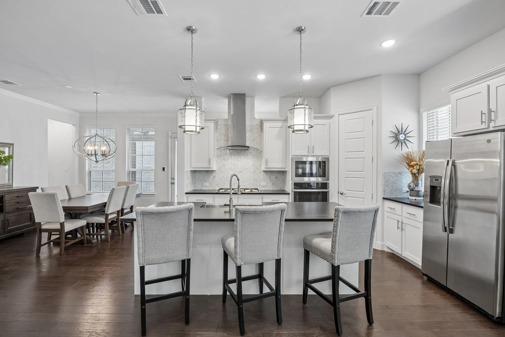 Single Family Residence For Sale in Collin County , 261 Golden Gate Drive, Richardson, Texas 75080, 4 Bedroom, 3 Bathroom, 3 Garage spaces, 2,243 Sqft, built in 2019, mls#21375171, Real Estate Agent in Richardson, Homes For Sale in Collin county, Homes For Sale in Richardson, Realtor in Richardson Texas, Real Estate Brokerage Independent Realty Texas, Luminita Cordes Realtor