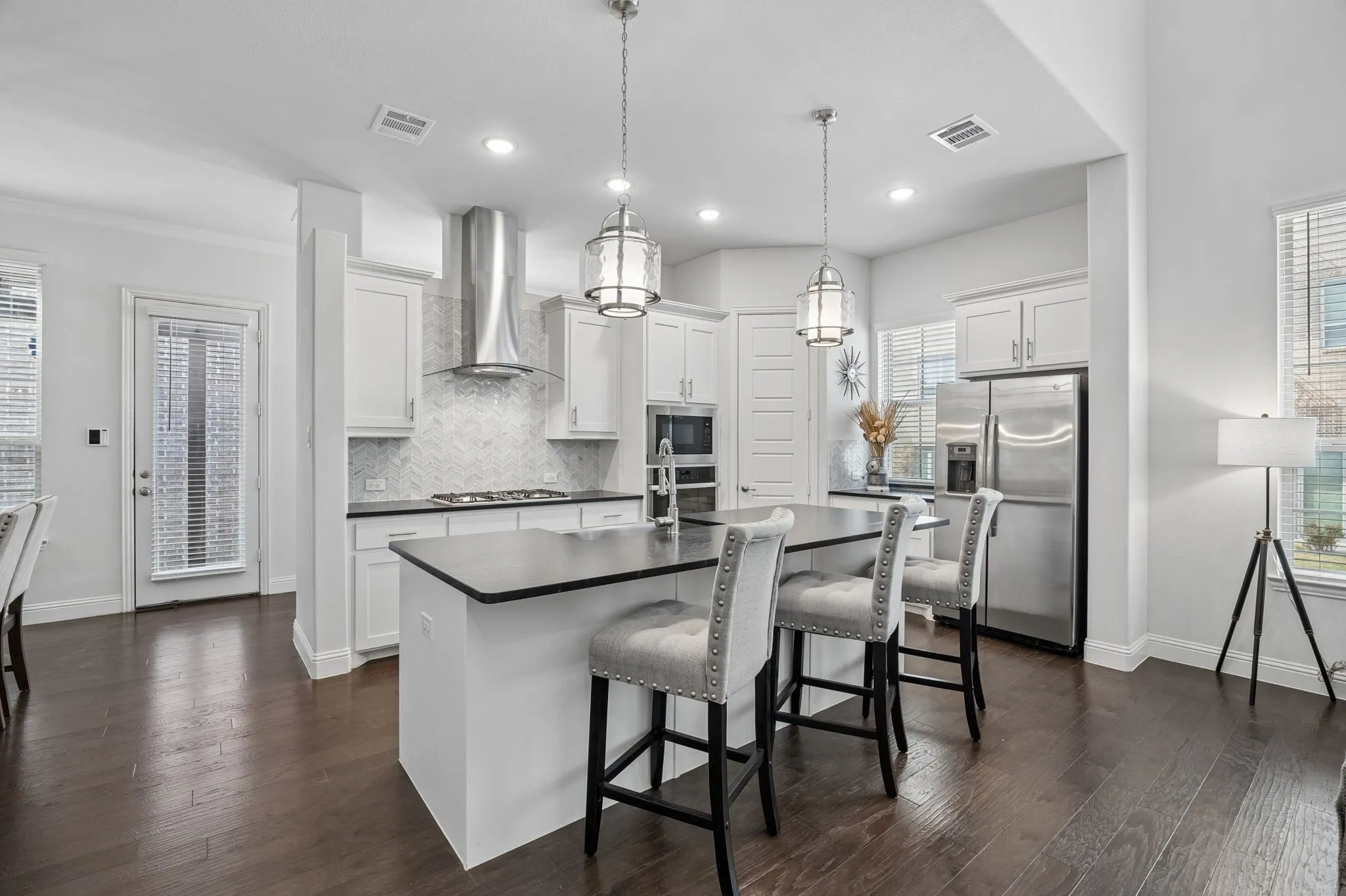 Single Family Residence For Sale in Collin County , 261 Golden Gate Drive, Richardson, Texas 75080, 4 Bedroom, 3 Bathroom, 3 Garage spaces, 2,243 Sqft, built in 2019, mls#21375171, Real Estate Agent in Richardson, Homes For Sale in Collin county, Homes For Sale in Richardson, Realtor in Richardson Texas, Real Estate Brokerage Independent Realty Texas, Luminita Cordes Realtor