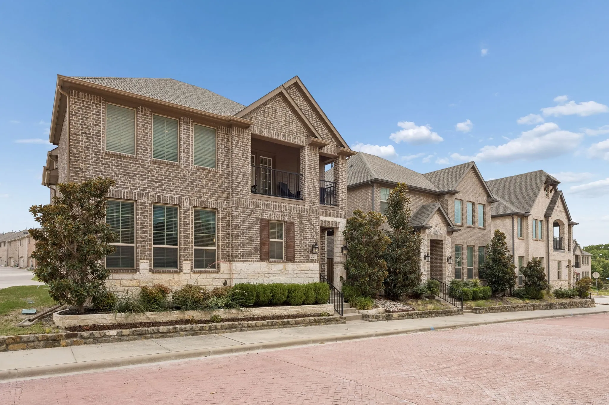 Single Family Residence For Sale in Collin County , 261 Golden Gate Drive, Richardson, Texas 75080, 4 Bedroom, 3 Bathroom, 3 Garage spaces, 2,243 Sqft, built in 2019, mls#21375171, Real Estate Agent in Richardson, Homes For Sale in Collin county, Homes For Sale in Richardson, Realtor in Richardson Texas, Real Estate Brokerage Independent Realty Texas, Luminita Cordes Realtor