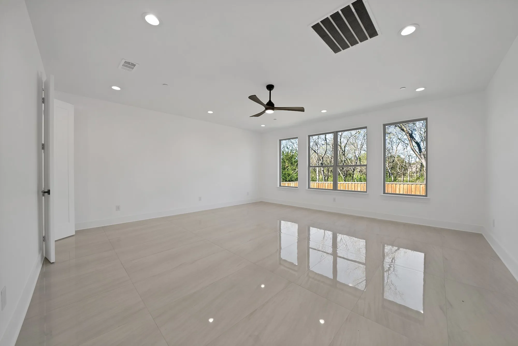 Single Family Residence For Sale in Ellis County , 309 Whispering Way, Red Oak, Texas 75154, 4 Bedroom, 4 Bathroom, 2 Garage spaces, 3,122 Sqft, built in 2022, mls#21386981, Real Estate Agent in Red Oak, Homes For Sale in Ellis county, Homes For Sale in Red Oak, Realtor in Red Oak Texas, Real Estate Brokerage Independent Realty Texas, Luminita Cordes Realtor