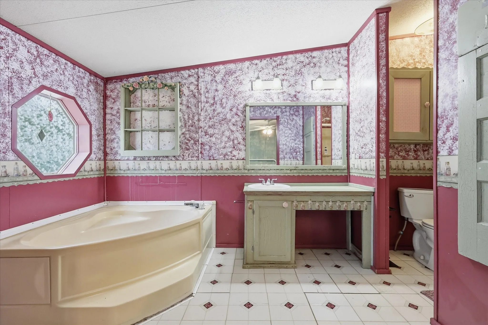 Corner soaking tub with an octagonal window