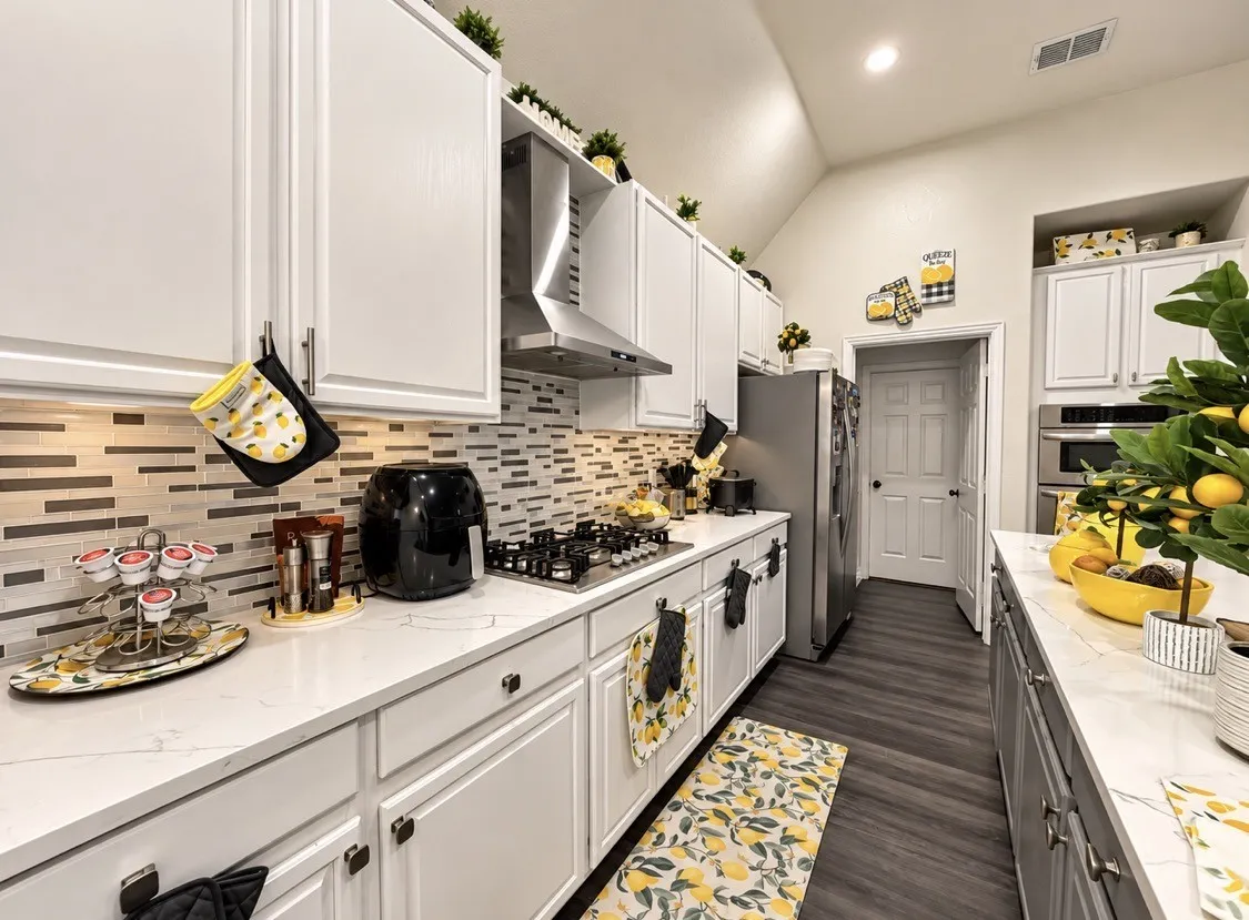 Single Family Residence For Sale in Denton County , 3804 Drexel Drive, Denton, Texas 76210, 3 Bedroom, 3 Bathroom, 2 Garage spaces, 2,862 Sqft, built in 2004, mls#21387025, Real Estate Agent in Denton, Homes For Sale in Denton county, Homes For Sale in Denton, Realtor in Denton Texas, Real Estate Brokerage Independent Realty Texas, Luminita Cordes Realtor
