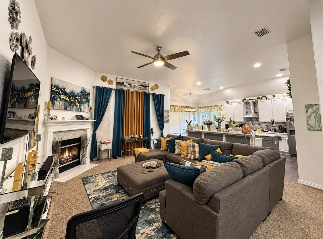 Single Family Residence For Sale in Denton County , 3804 Drexel Drive, Denton, Texas 76210, 3 Bedroom, 3 Bathroom, 2 Garage spaces, 2,862 Sqft, built in 2004, mls#21387025, Real Estate Agent in Denton, Homes For Sale in Denton county, Homes For Sale in Denton, Realtor in Denton Texas, Real Estate Brokerage Independent Realty Texas, Luminita Cordes Realtor