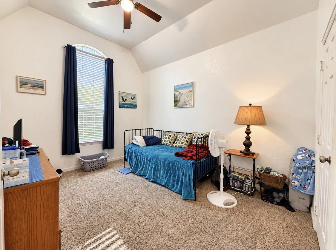 Single Family Residence For Sale in Denton County , 3804 Drexel Drive, Denton, Texas 76210, 3 Bedroom, 3 Bathroom, 2 Garage spaces, 2,862 Sqft, built in 2004, mls#21387025, Real Estate Agent in Denton, Homes For Sale in Denton county, Homes For Sale in Denton, Realtor in Denton Texas, Real Estate Brokerage Independent Realty Texas, Luminita Cordes Realtor