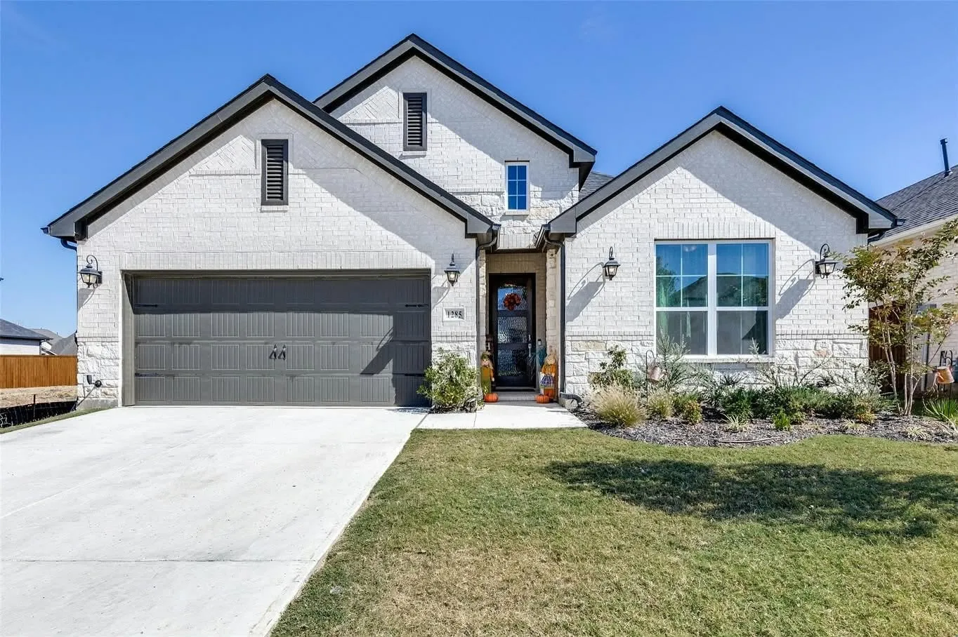 Single Family Residence For Rent in Tarrant County , 1285 Saffron Street, Haslet, Texas 76052, 4 Bedroom, 3 Bathroom, 2 Garage spaces, 2,536 Sqft, built in 2023, mls#21387589, Real Estate Agent in Haslet, Homes For Rent in Tarrant county, Homes For Rent in Haslet, Realtor in Haslet Texas, Real Estate Brokerage Independent Realty Texas, Luminita Cordes Realtor