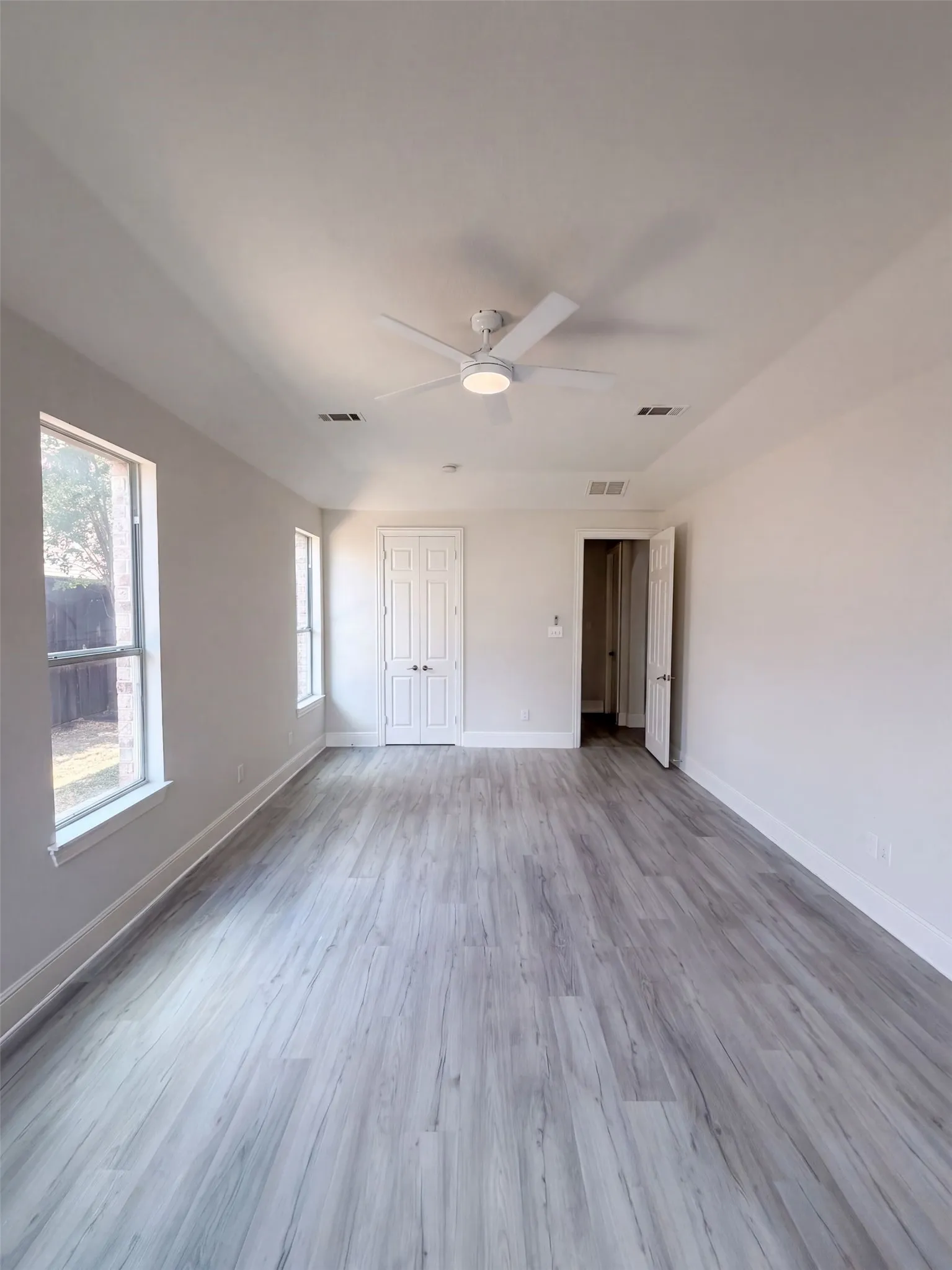 Single Family Residence For Sale in Denton County , 2716 Dearborn Lane, Frisco, Texas 75036, 5 Bedroom, 3 Bathroom, 2 Garage spaces, 3,593 Sqft, built in 2006, mls#21387586, Real Estate Agent in Frisco, Homes For Sale in Denton county, Homes For Sale in Frisco, Realtor in Frisco Texas, Real Estate Brokerage Independent Realty Texas, Luminita Cordes Realtor