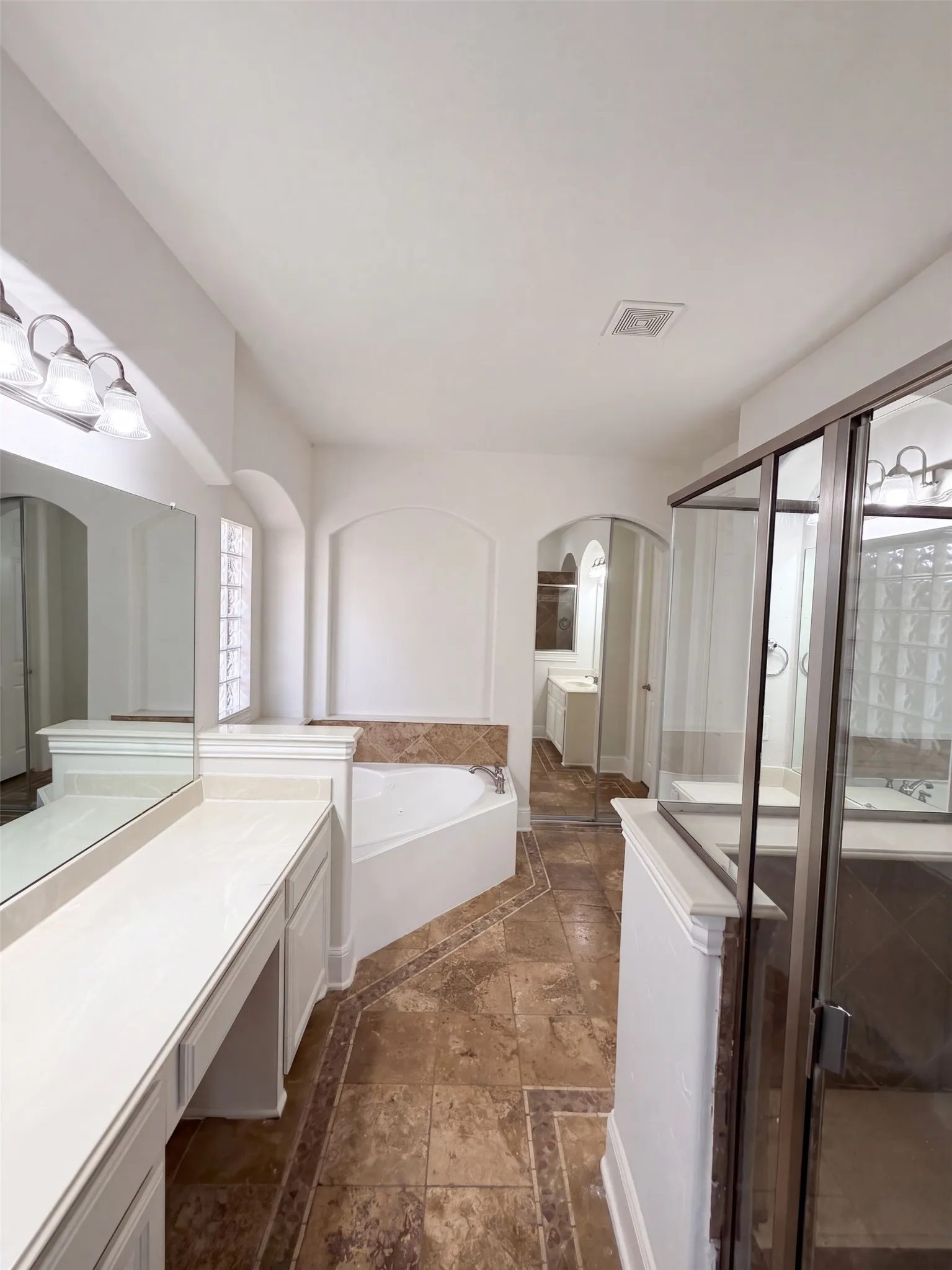 Single Family Residence For Sale in Denton County , 2716 Dearborn Lane, Frisco, Texas 75036, 5 Bedroom, 3 Bathroom, 2 Garage spaces, 3,593 Sqft, built in 2006, mls#21387586, Real Estate Agent in Frisco, Homes For Sale in Denton county, Homes For Sale in Frisco, Realtor in Frisco Texas, Real Estate Brokerage Independent Realty Texas, Luminita Cordes Realtor