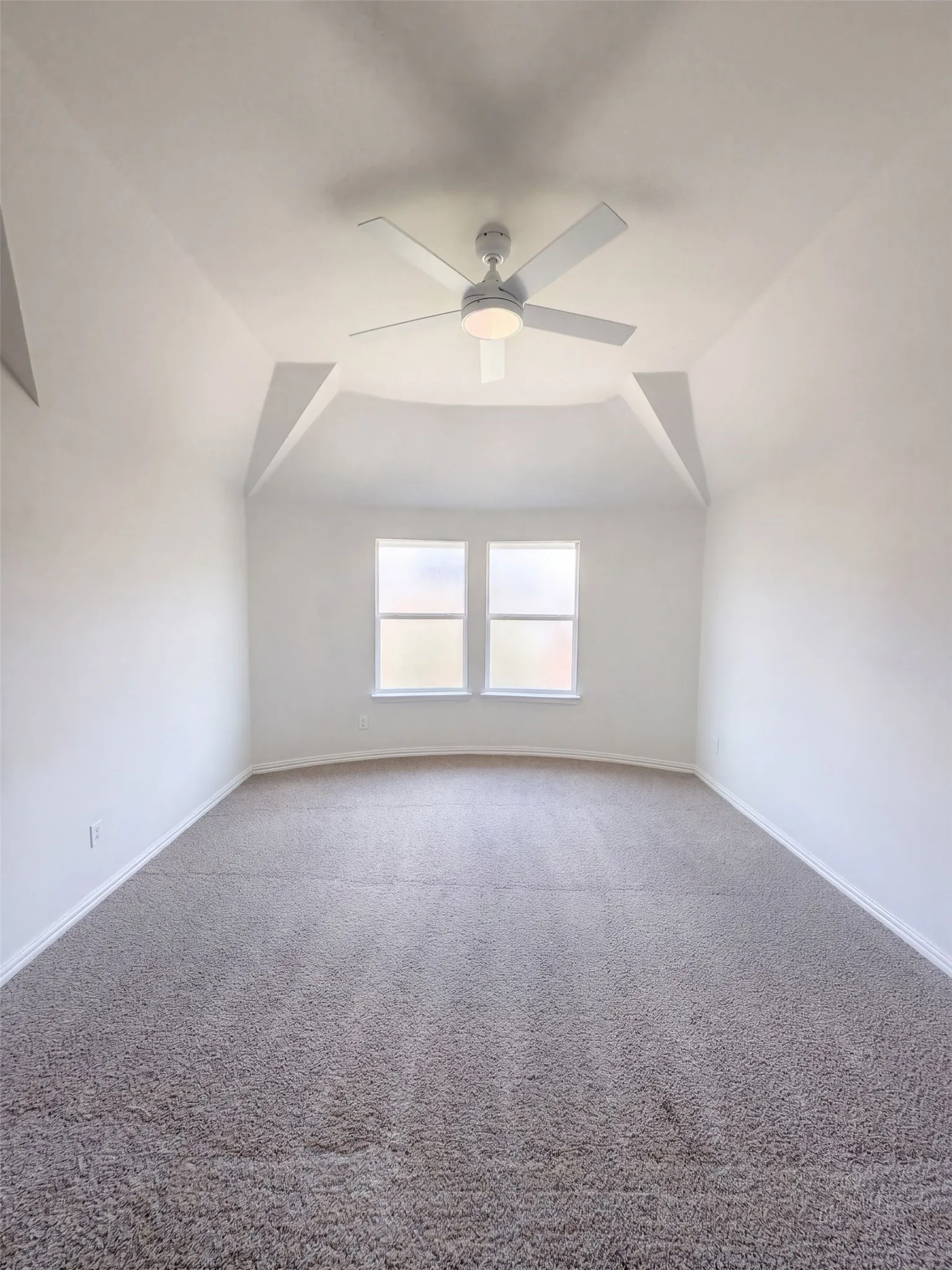 Single Family Residence For Sale in Denton County , 2716 Dearborn Lane, Frisco, Texas 75036, 5 Bedroom, 3 Bathroom, 2 Garage spaces, 3,593 Sqft, built in 2006, mls#21387586, Real Estate Agent in Frisco, Homes For Sale in Denton county, Homes For Sale in Frisco, Realtor in Frisco Texas, Real Estate Brokerage Independent Realty Texas, Luminita Cordes Realtor