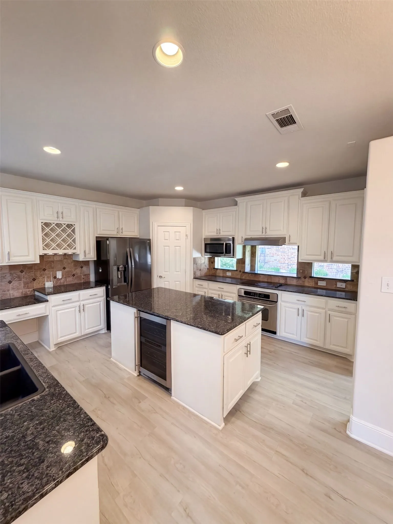 Single Family Residence For Sale in Denton County , 2716 Dearborn Lane, Frisco, Texas 75036, 5 Bedroom, 3 Bathroom, 2 Garage spaces, 3,593 Sqft, built in 2006, mls#21387586, Real Estate Agent in Frisco, Homes For Sale in Denton county, Homes For Sale in Frisco, Realtor in Frisco Texas, Real Estate Brokerage Independent Realty Texas, Luminita Cordes Realtor