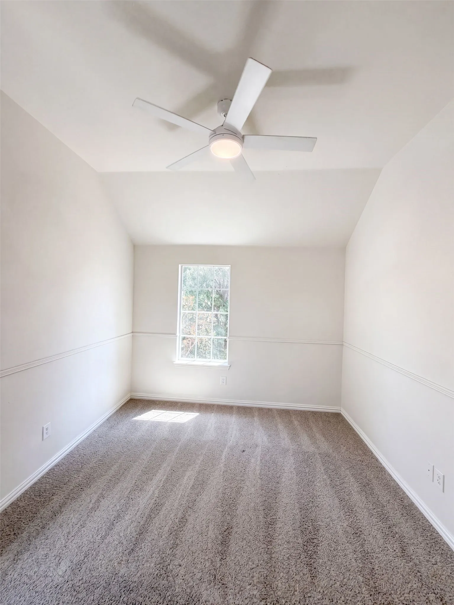 Single Family Residence For Sale in Denton County , 2716 Dearborn Lane, Frisco, Texas 75036, 5 Bedroom, 3 Bathroom, 2 Garage spaces, 3,593 Sqft, built in 2006, mls#21387586, Real Estate Agent in Frisco, Homes For Sale in Denton county, Homes For Sale in Frisco, Realtor in Frisco Texas, Real Estate Brokerage Independent Realty Texas, Luminita Cordes Realtor