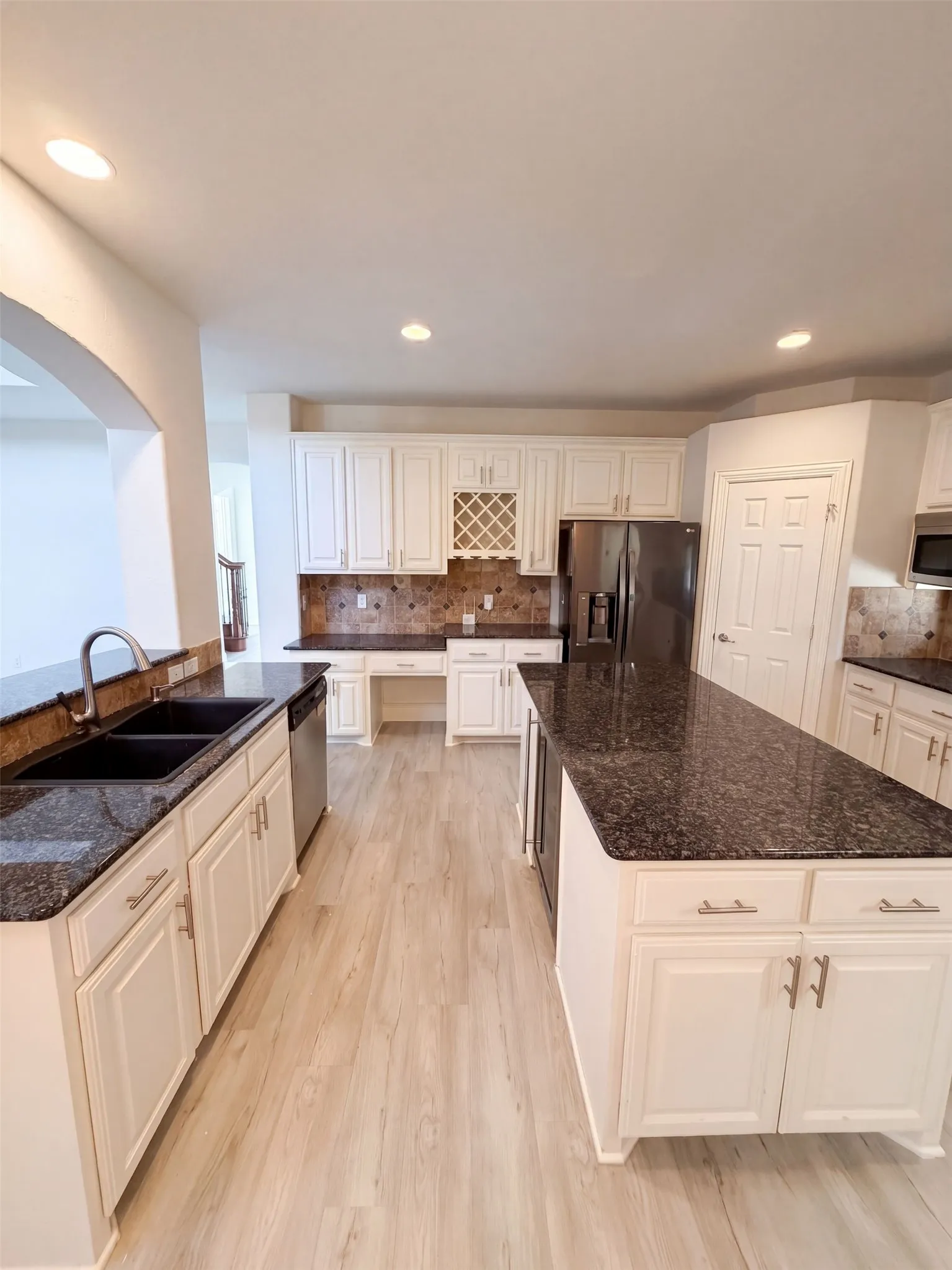 Single Family Residence For Sale in Denton County , 2716 Dearborn Lane, Frisco, Texas 75036, 5 Bedroom, 3 Bathroom, 2 Garage spaces, 3,593 Sqft, built in 2006, mls#21387586, Real Estate Agent in Frisco, Homes For Sale in Denton county, Homes For Sale in Frisco, Realtor in Frisco Texas, Real Estate Brokerage Independent Realty Texas, Luminita Cordes Realtor